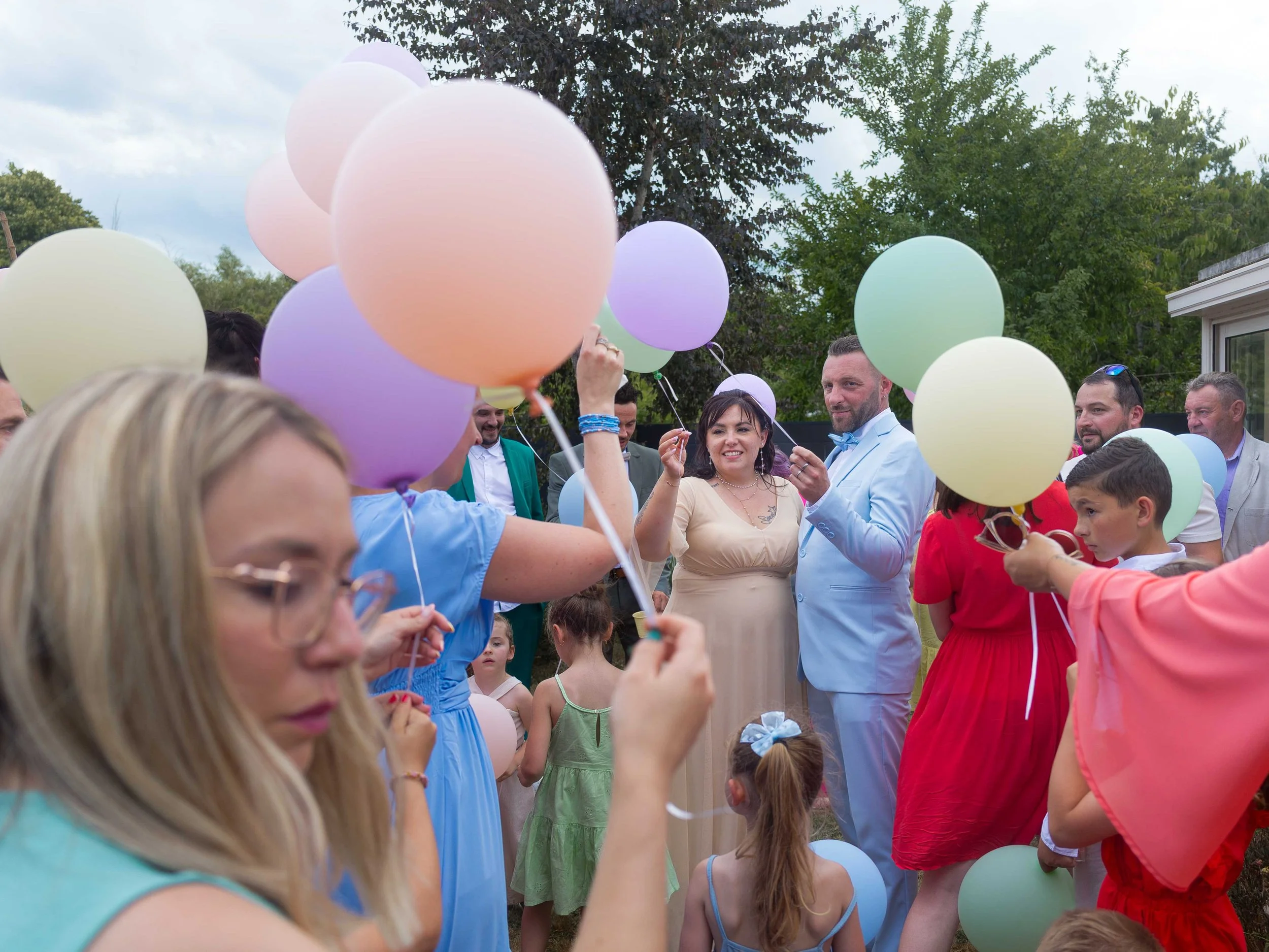 photo de mariage, photographie de mariage, photographe de mariage, couple de mariés, mariage romantique, photo de couple mariage, photo de mariage romantique, photo de mariage élégante, reportage photo mariage, photographe mariage professionnel, souv