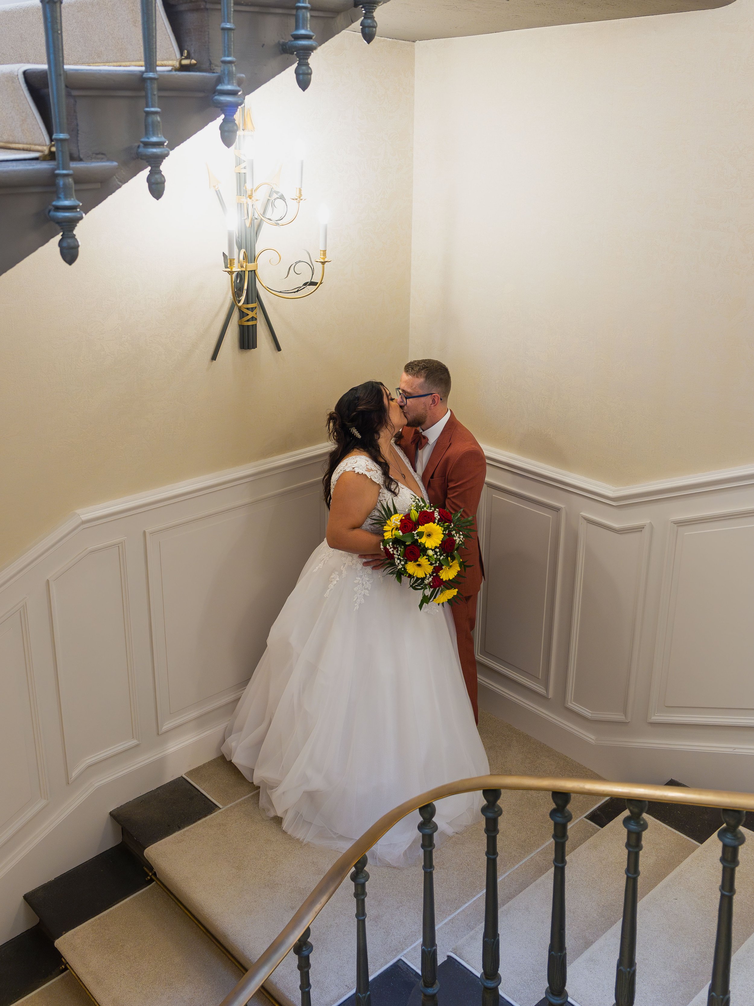 photo de mariage, photographie de mariage, photographe de mariage, couple de mariés, mariage romantique, photo de couple mariage, photo de mariage romantique, photo de mariage élégante, reportage photo mariage, photographe mariage professionnel, souv