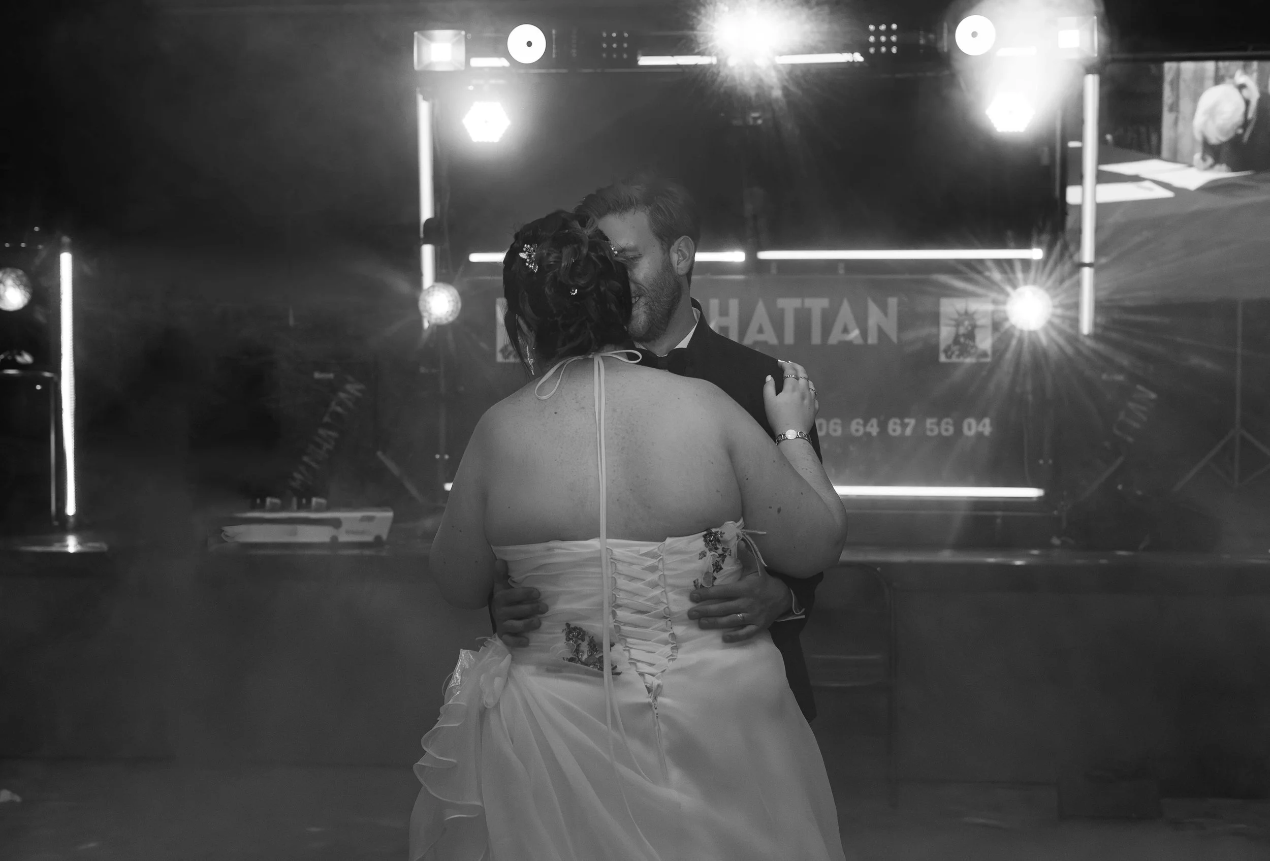 photo de mariage, photographie de mariage, photographe de mariage, couple de mariés, mariage romantique, photo de couple mariage, photo de mariage romantique, photo de mariage élégante, reportage photo mariage, photographe mariage professionnel, souv