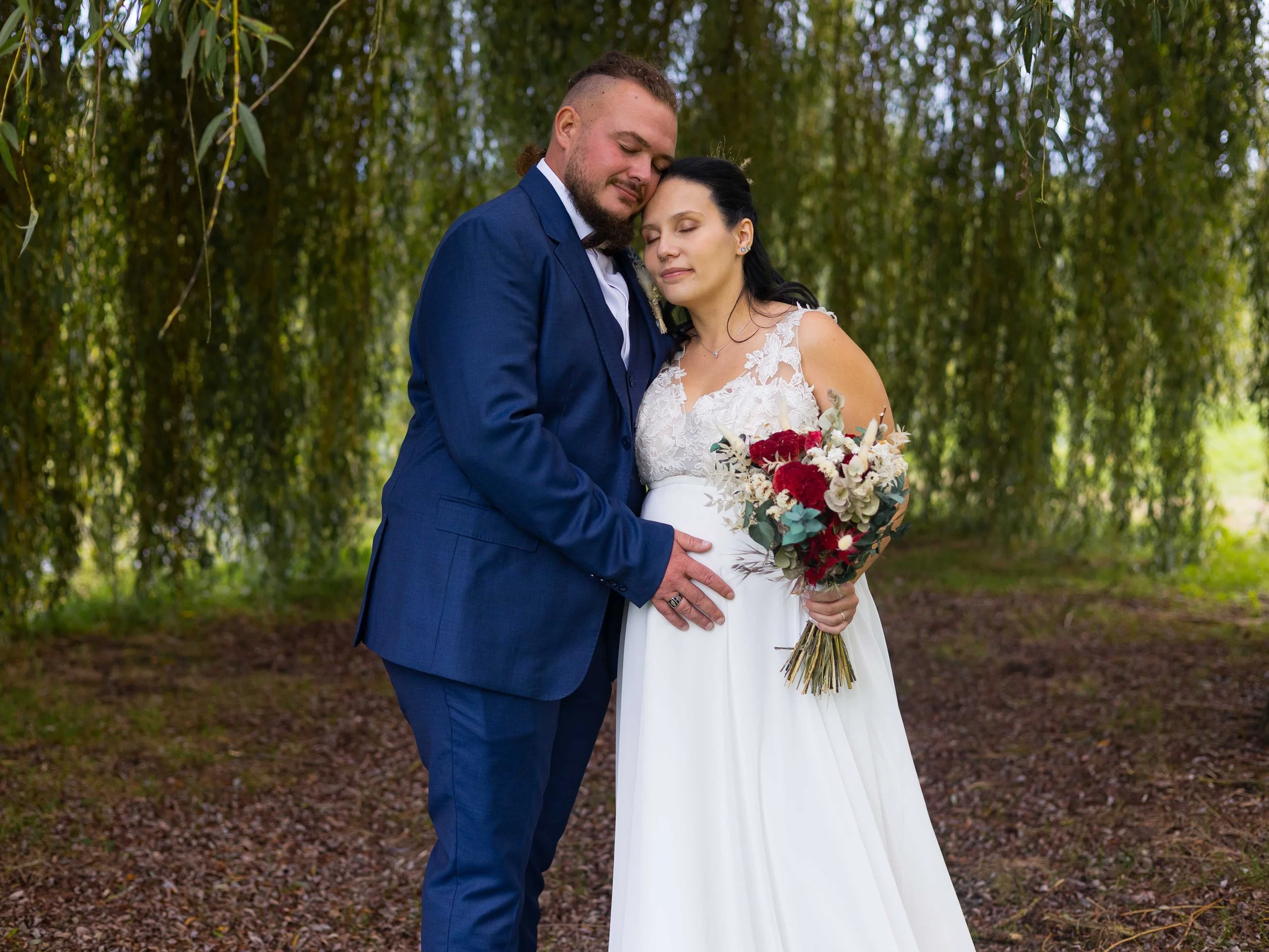 photo de mariage, photographie de mariage, photographe de mariage, couple de mariés, mariage romantique, photo de couple mariage, photo de mariage romantique, photo de mariage élégante, reportage photo mariage, photographe mariage professionnel, souv