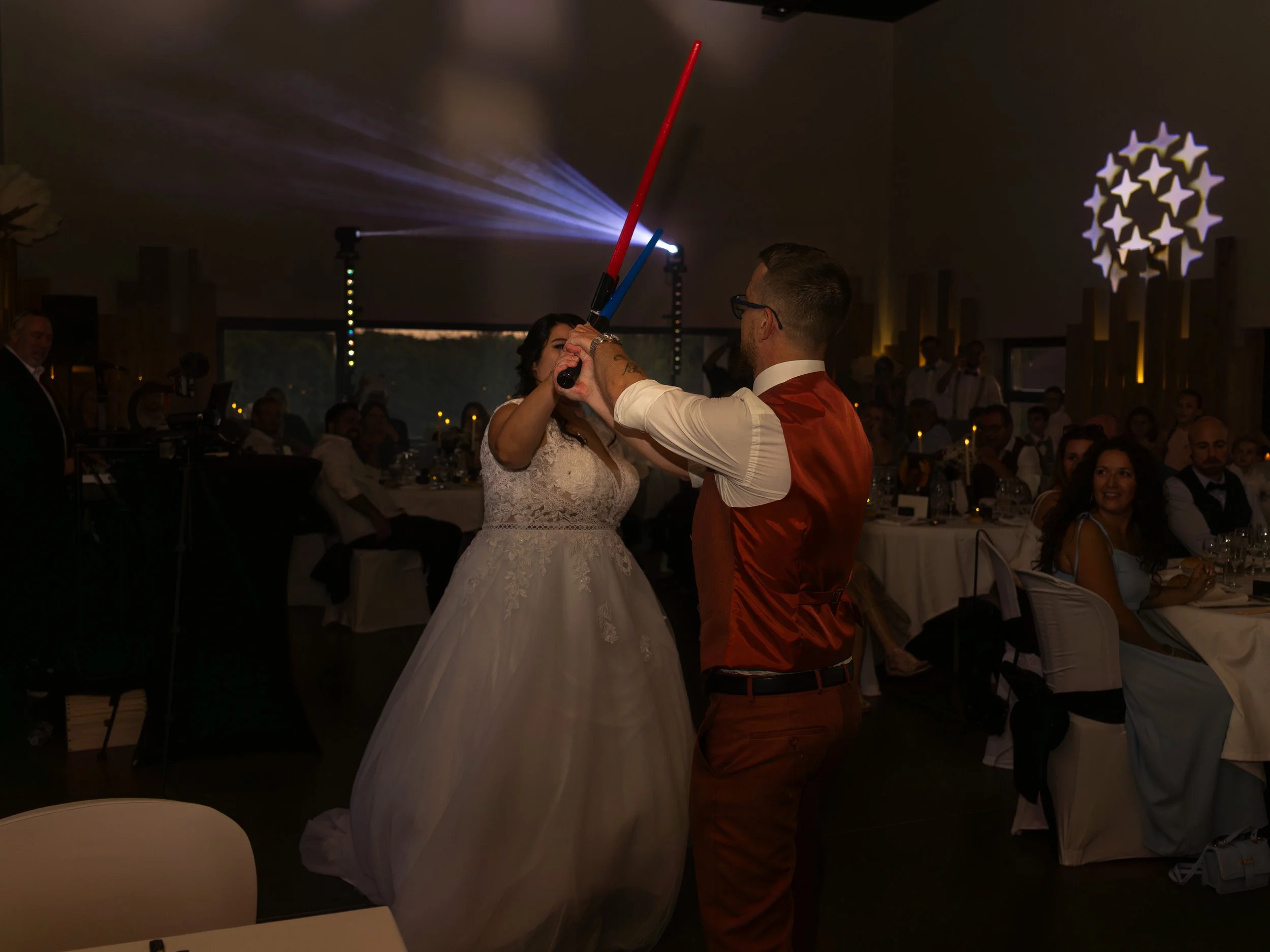 photo de mariage, photographie de mariage, photographe de mariage, couple de mariés, mariage romantique, photo de couple mariage, photo de mariage romantique, photo de mariage élégante, reportage photo mariage, photographe mariage professionnel, souv