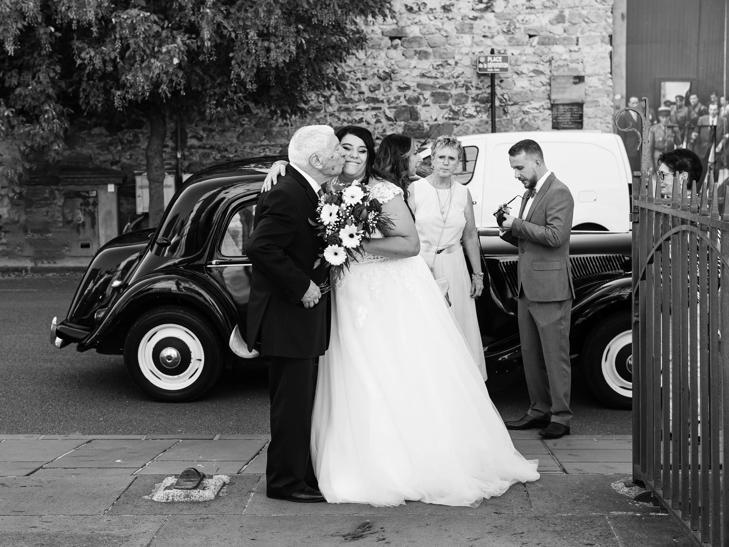 photo de mariage, photographie de mariage, photographe de mariage, couple de mariés, mariage romantique, photo de couple mariage, photo de mariage romantique, photo de mariage élégante, reportage photo mariage, photographe mariage professionnel, souv