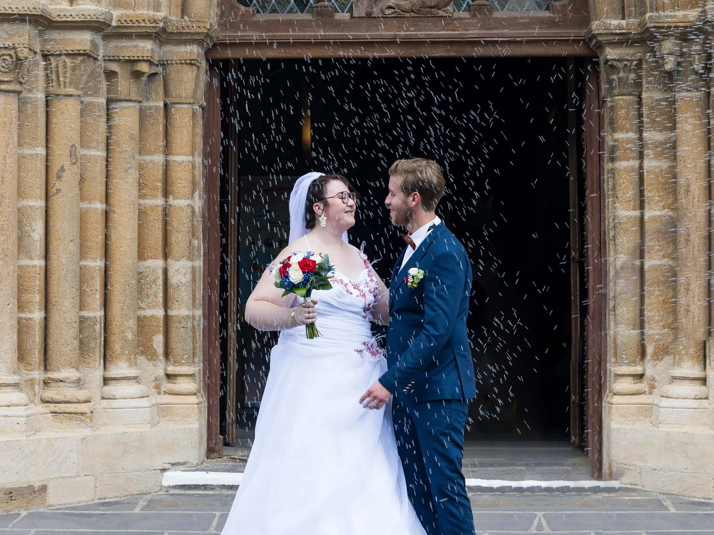 photo de mariage, photographie de mariage, photographe de mariage, couple de mariés, mariage romantique, photo de couple mariage, photo de mariage romantique, photo de mariage élégante, reportage photo mariage, photographe mariage professionnel, souv