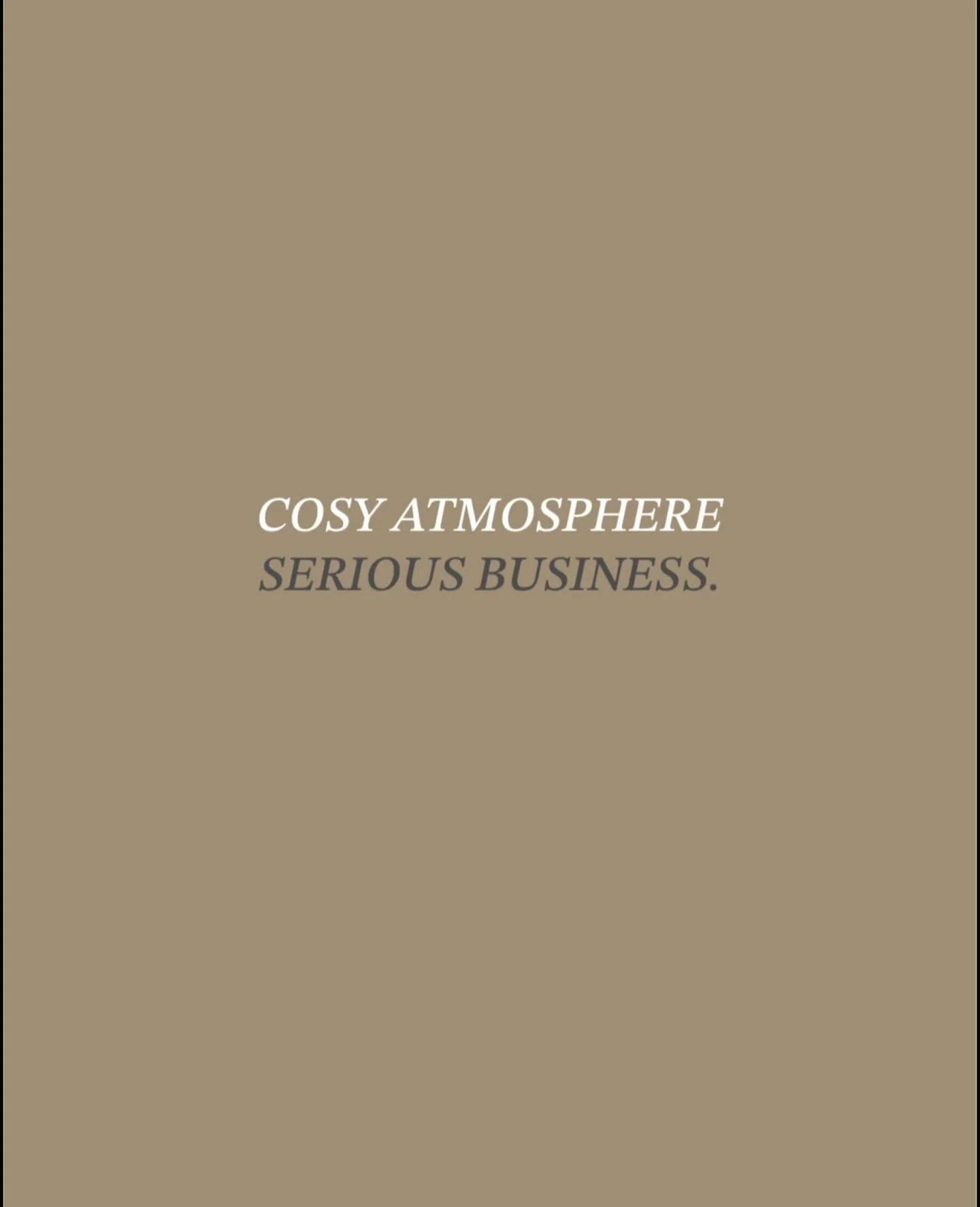 Hidden behind closed doors, ideas move differently in the secret meeting room.
Soft lights, sharp minds and conversations that actually matter.