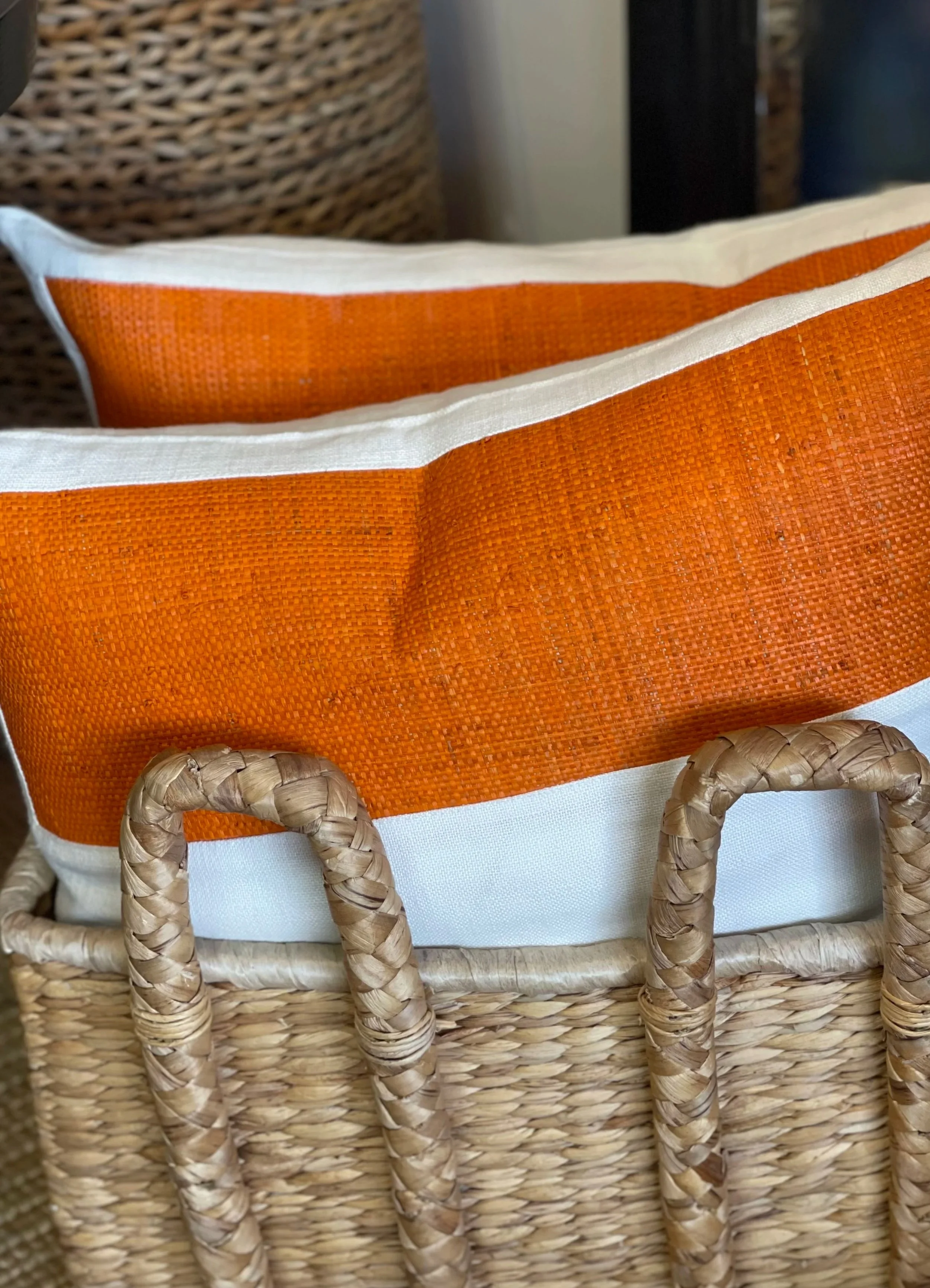 raffia and lInen pillow