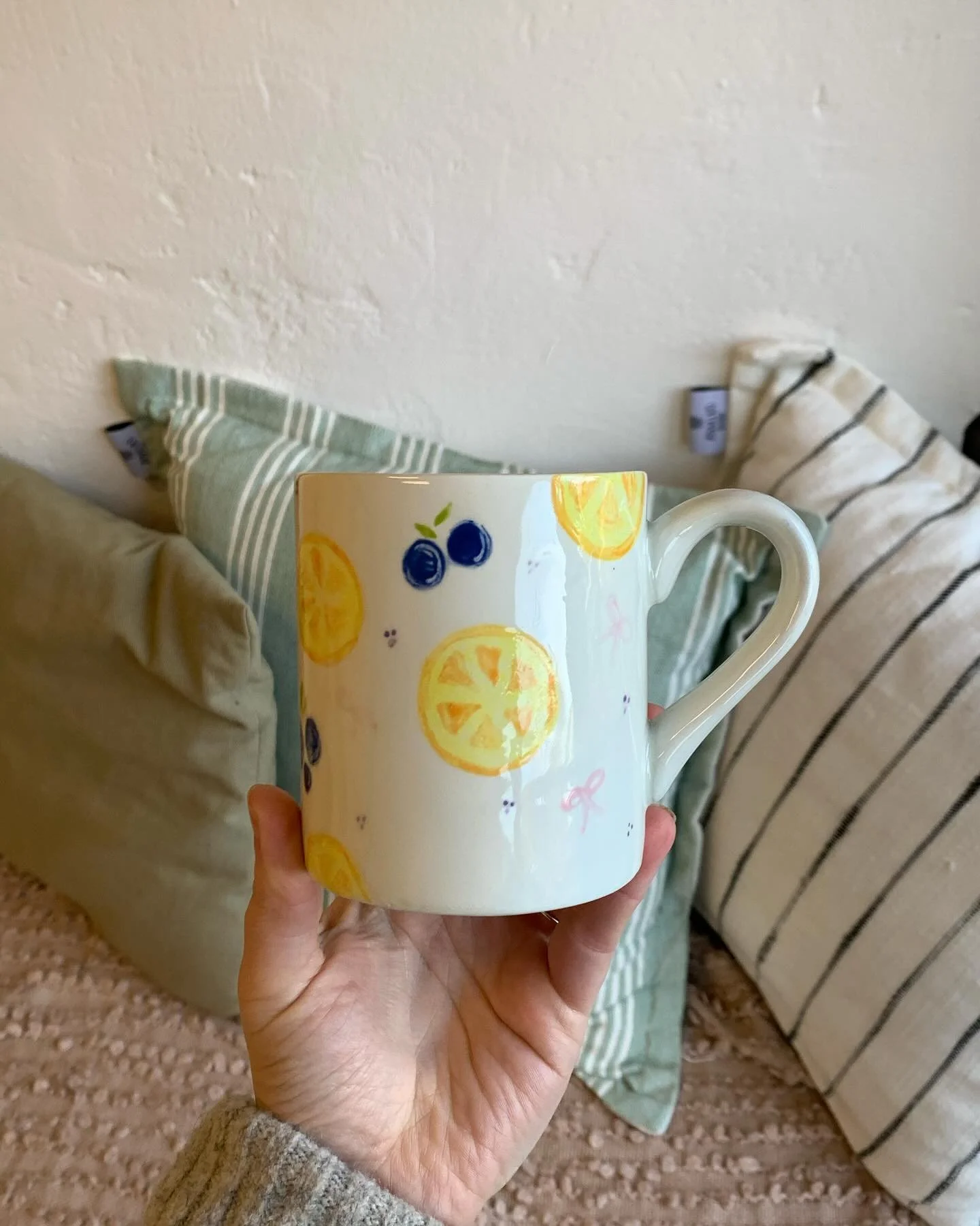 Lots of beautiful pieces coming out of the Kiln at the moment! ✨ #potterypainting #potterypaintingideas #potterypaintingbedford #thingstodoinbedford
