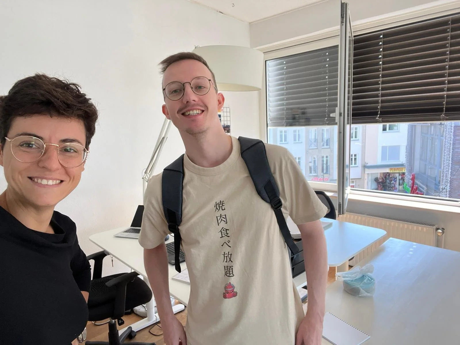 Exciting news from the Kleve office: Alex is back! 🎉

After some months at Saitama University (埼玉大学) in Japan, Alexander Hermsen has returned with a wealth of new insights and unforgettable experiences to share with the team.

A big shoutout to Juli