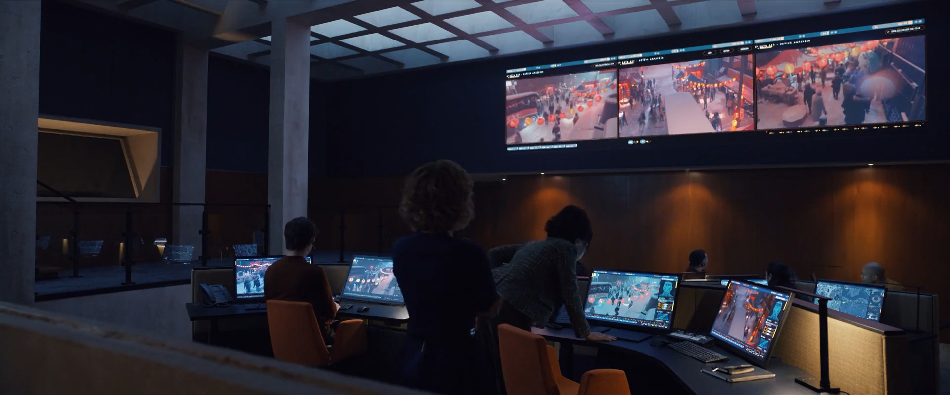 Cope S01E07 20 - Control Room (0-21-02-07).png