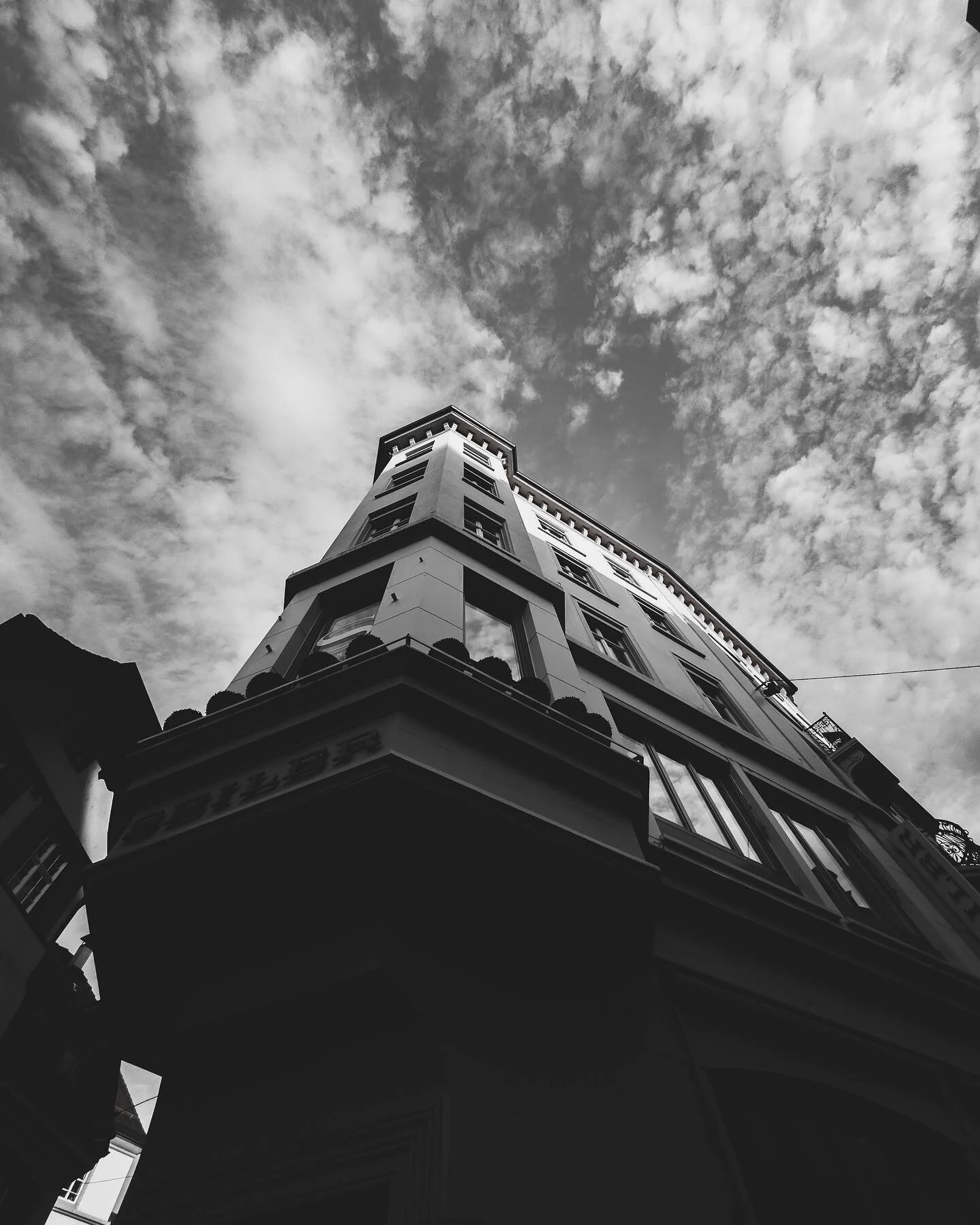 Love the Vibe!

#aesthetic #building #photography #dark #art #iphone #sky #switzerland