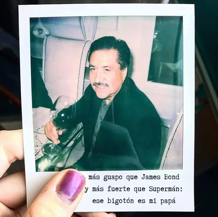 más guapo que James Bond y más fuerte que Supermán ese bigotón es mi papá.png