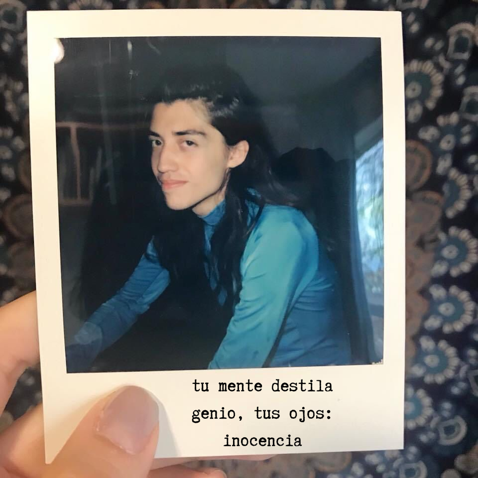 tu mente destila genio, tus ojos inocencia.png