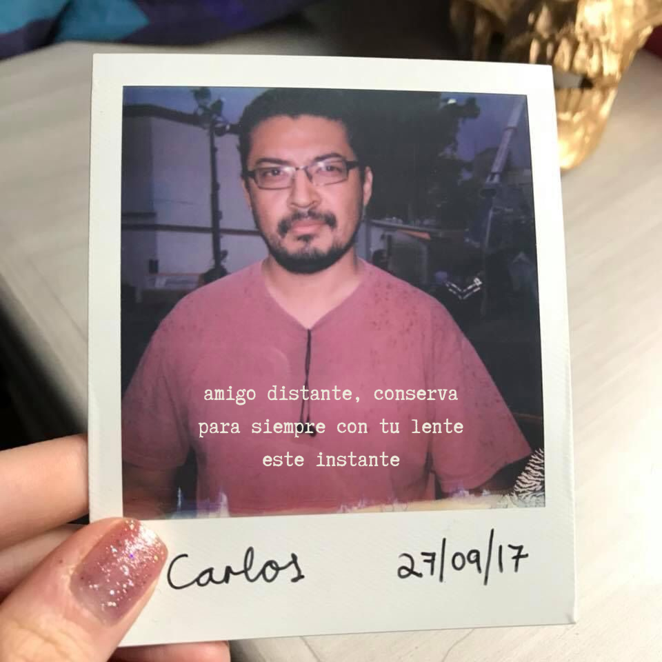 amigo distante, conserva para siempre con tu lente este instante.png