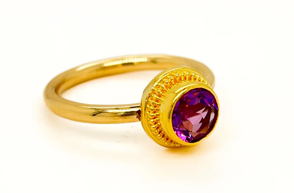 Custom vs. Branded Luxury Jewelry: Which Holds Its True Resale Value?