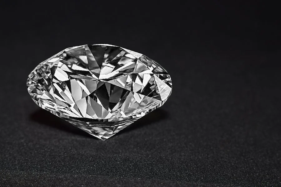 Lab-Grown Diamonds vs Natural in Custom Jewelry Value