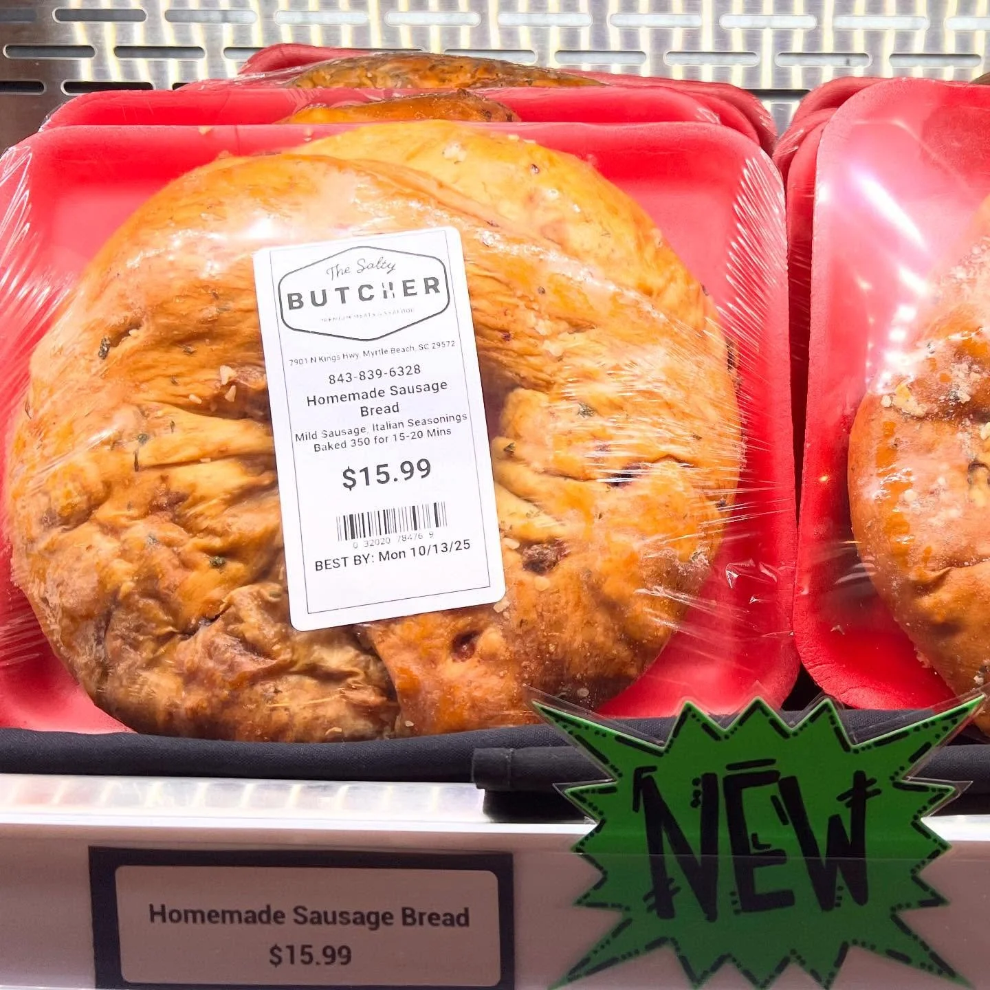 Say hello to our new favorite bite! Our NEW freshly made sausage bread — stuffed with mild sausage, garlic, and Italian seasoning! Add a side of our homemade marinara and you’ve got butcher shop style comfort food! 
#newproducts #thesalt