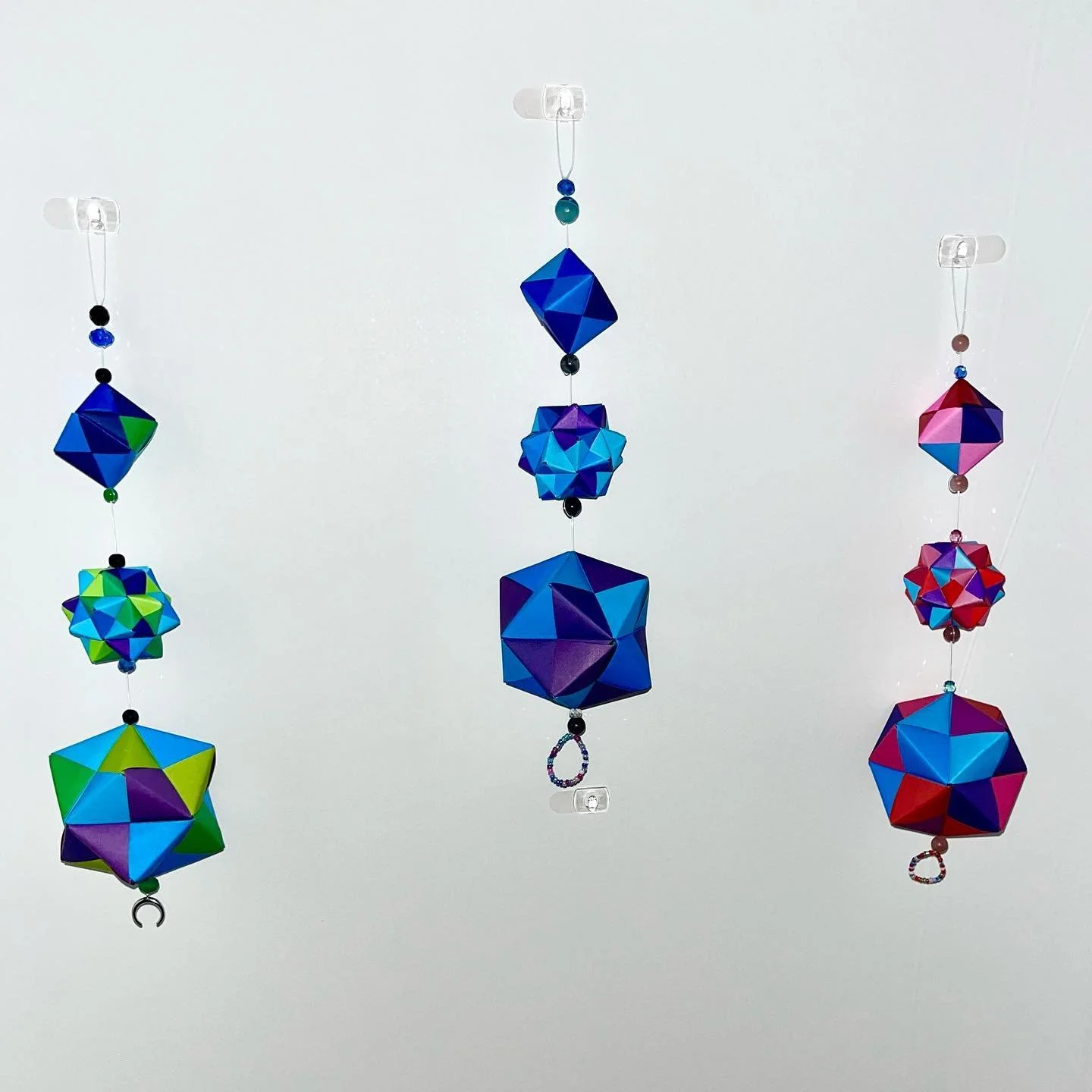 Had such a good time making this custom order for a family friend 💙💜💚

#handmade #origami #papercraft #smallbusiness