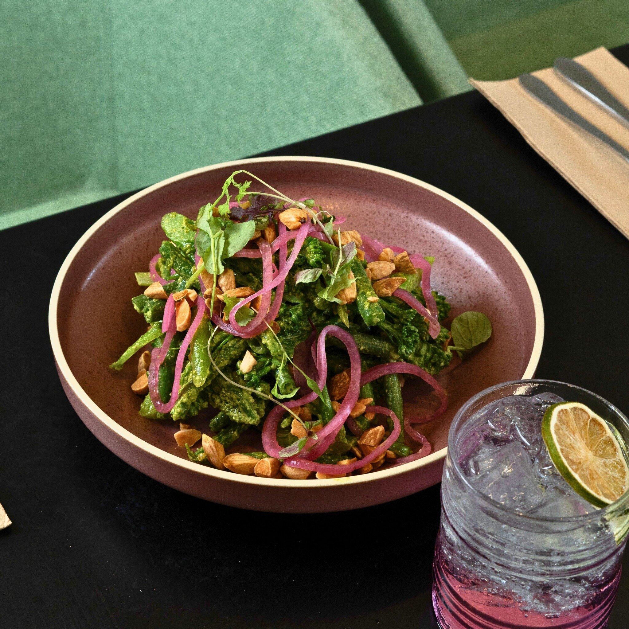 Oh hi, Friday.

Ps. Add our Korean Fried Chicken to this salad. It's a game changer.

#neverbeencafe #bottomlessbrunchbrisbane #neverbeen #underwood #neverbeenunderwood #brisbaneanyday #brisbanefoodie #brissy #brisbanecafe #brisbaneeats #brisbanecoff