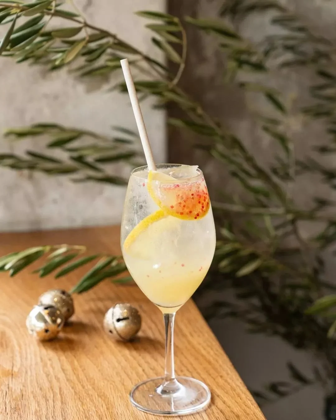 It's our birthday week, but the gifts are all yours...
Dine this week (12 - 16th June) and choose the 3-course dinner option and receive a complimentary Limoncello Fingerlime Spritz.