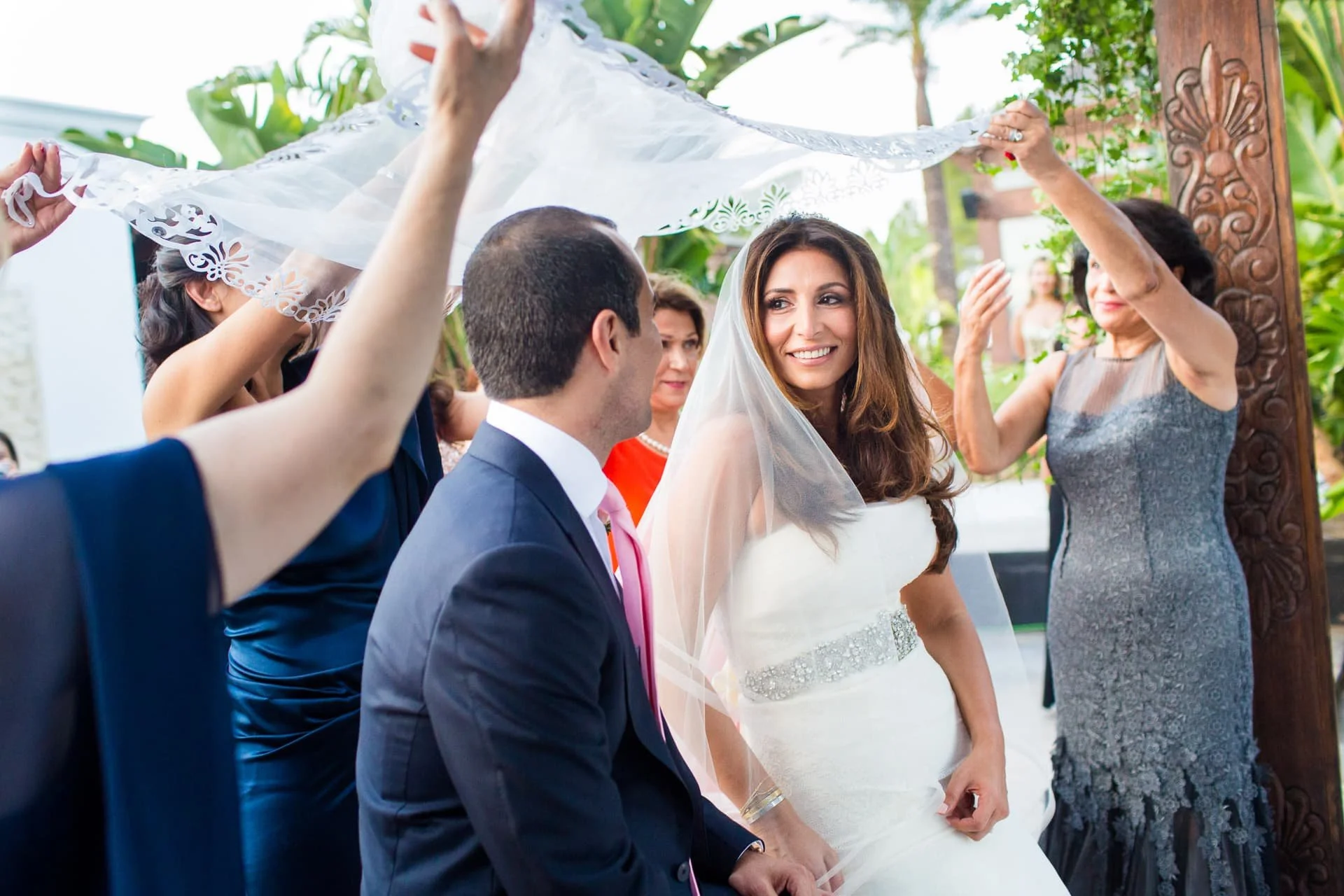 Persian Wedding Traditions: A Guide to the Beautiful Customs Behind an Iranian Wedding