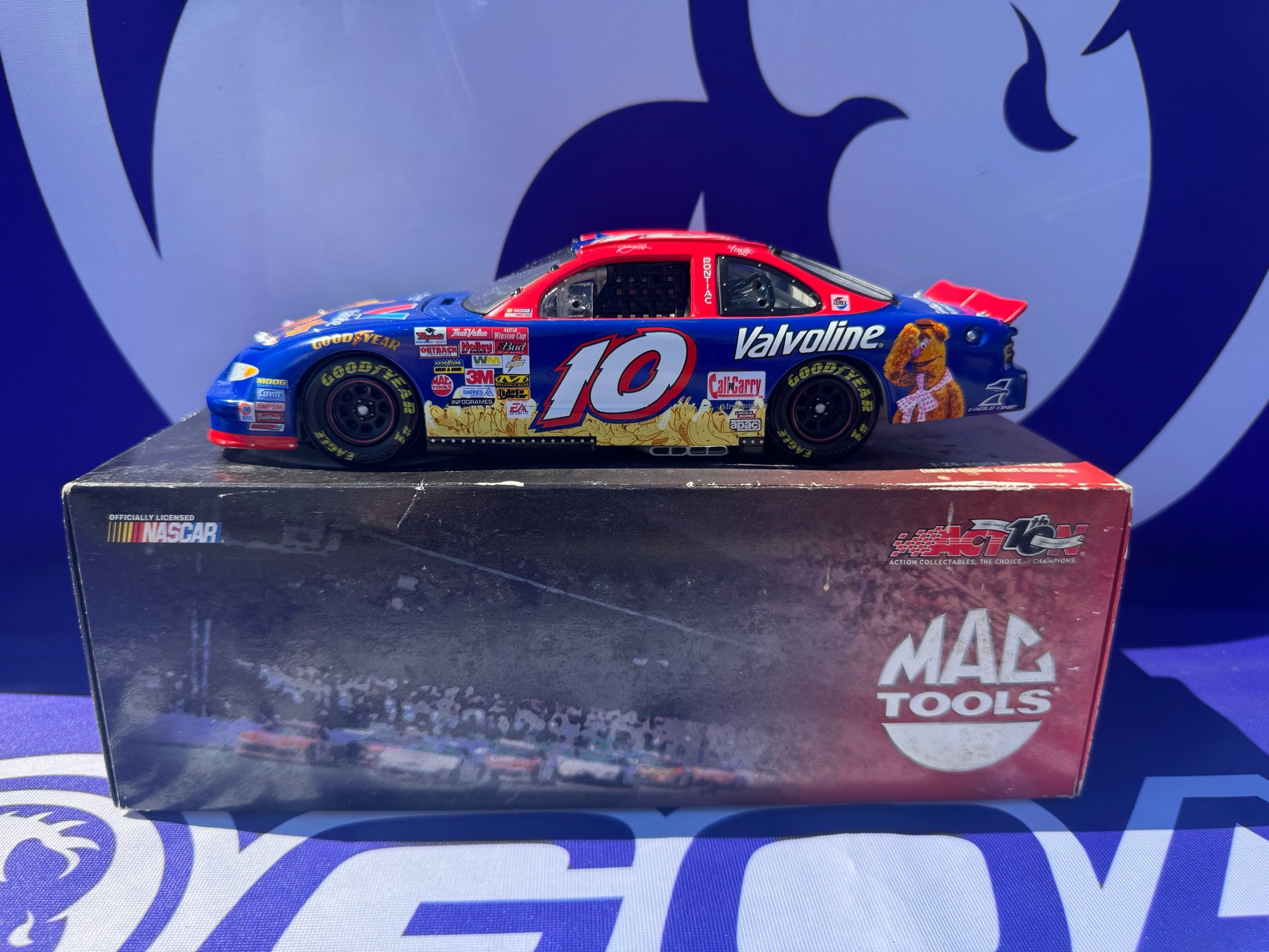 #10 Johnny Benson 2002 Valvoline