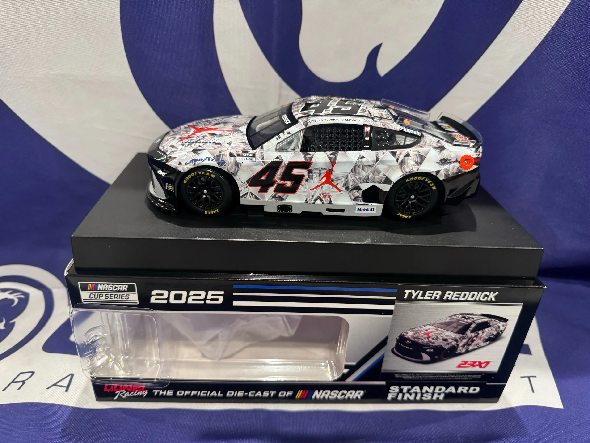 Tyler Reddick 2025 Jordan Brand Crystal 1:24 Nascar Diecast
