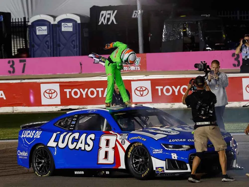 ($120.00) *Preorder* Brexton Busch 2026 Lucas Oil Kyle Busch Tribute Burnout with Figurine 1:24 Nascar Diecast