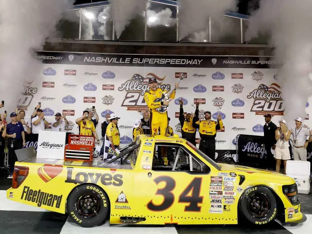 ($77.00) *Preorder* Layne Riggs 2026 Love's/Fleetguard Nashville 5/29/26 Race Win 1:24 Nascar Diecast - Truck Series