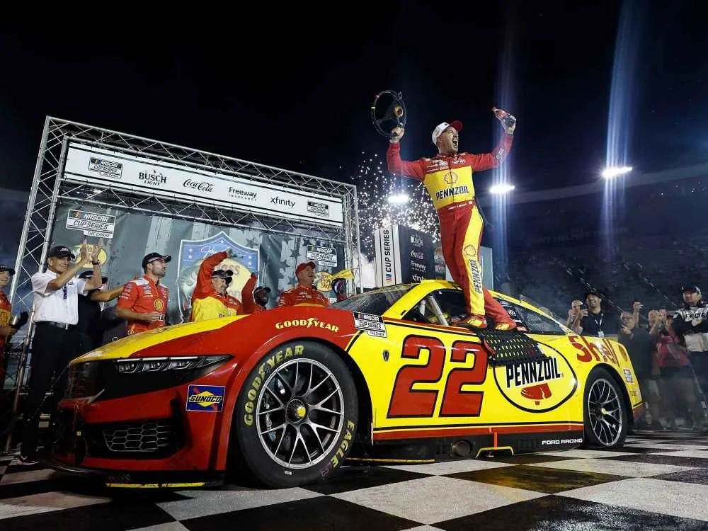 LoganoJ-ShellPennzoil-Bristol-RW-2026.jpg