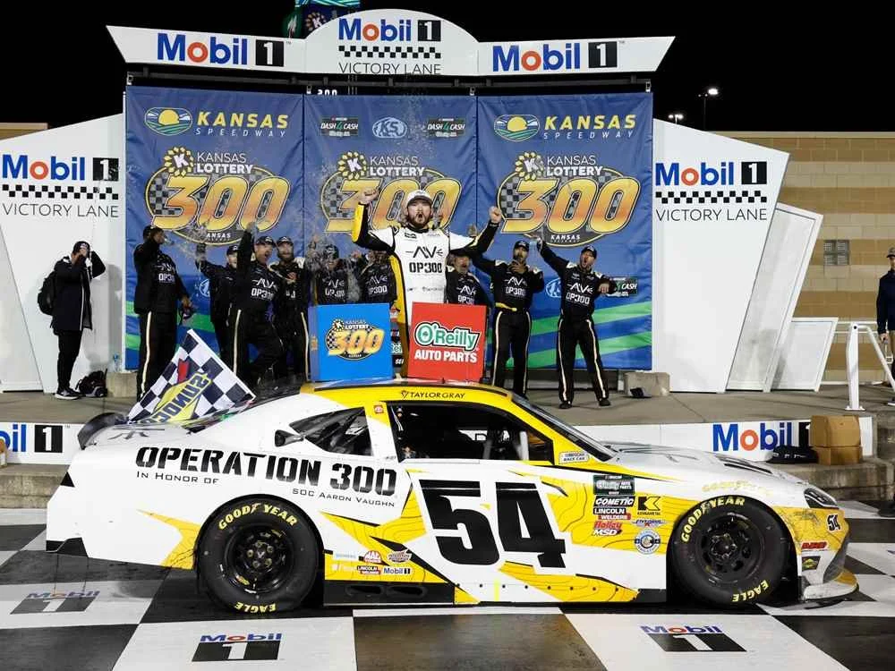 ($80.00) *Preorder* Taylor Gray 2026 Operation 300 Kansas 4/18/26 Race Win 1:24 Nascar Diecast - O'Reilly Auto Parts Series