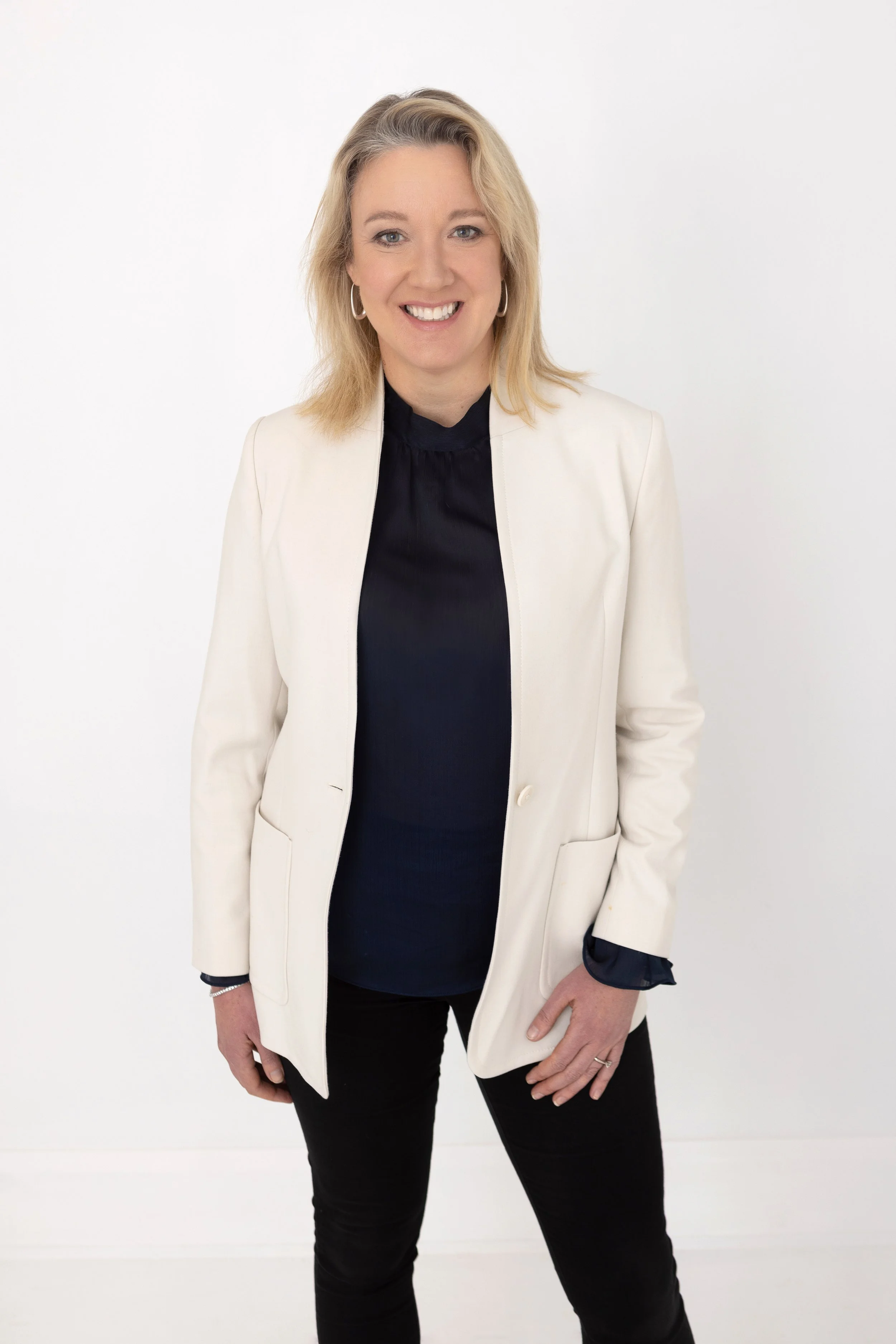 SimplyGray_Claire Murphy-2.jpg