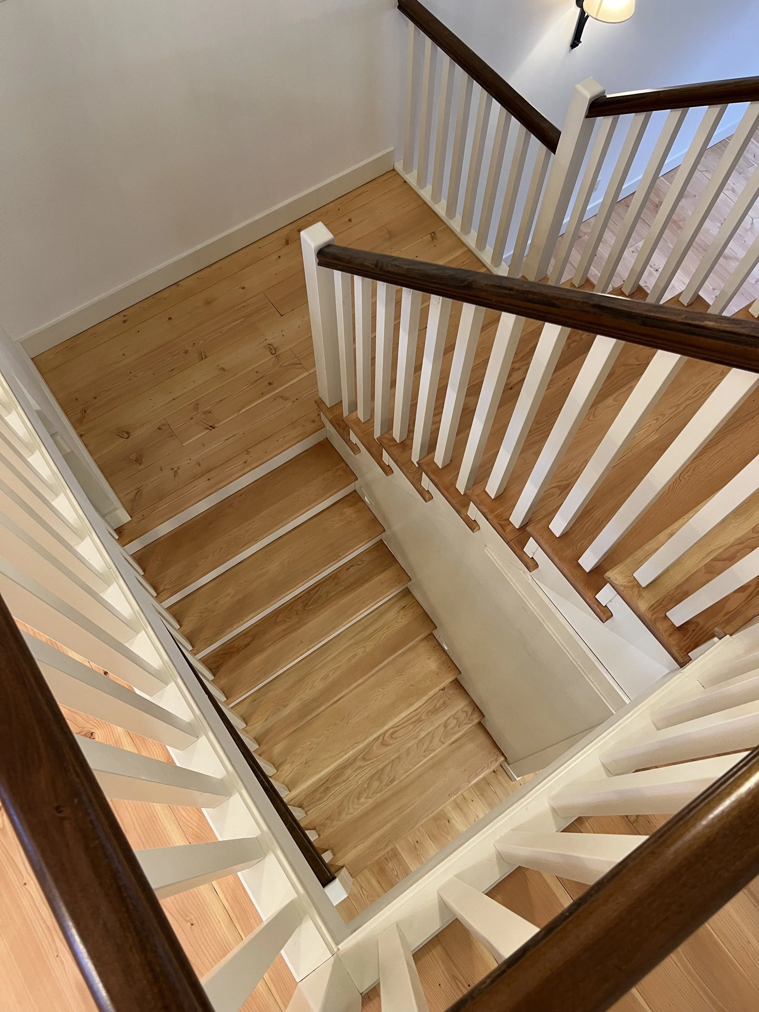 Beacon Hill Hardwood Floors Sanding, Refinishing, Repair Kelowna