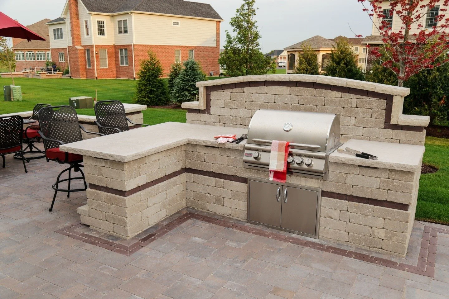 Outdoor kitchen Lakewood, IL as the heart of outdoor living