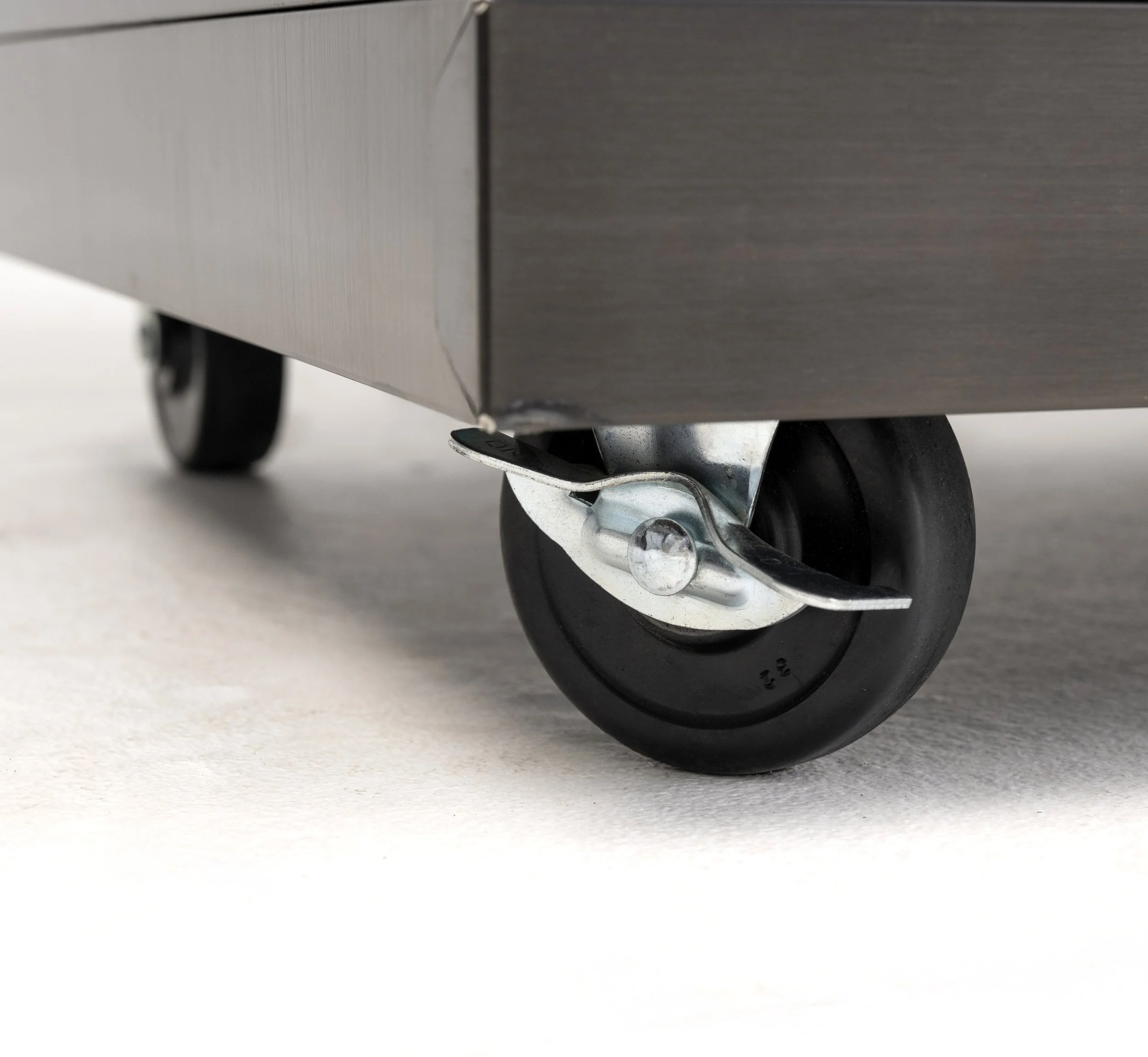 SOILD RUBBER WHEELS.jpg