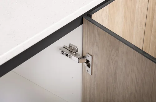 Soft-close hinges