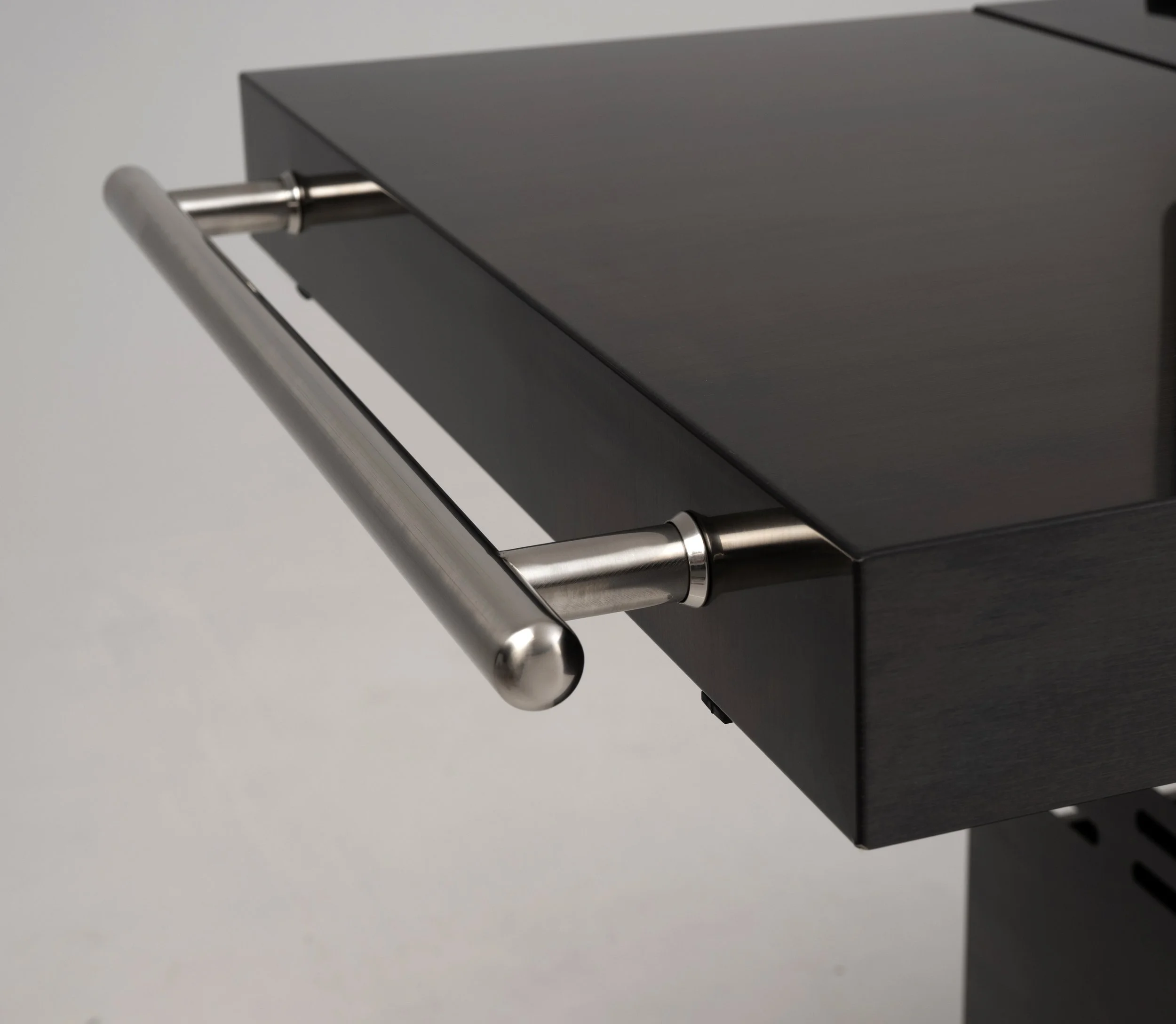 SIDE TRAY HANDEL.jpg