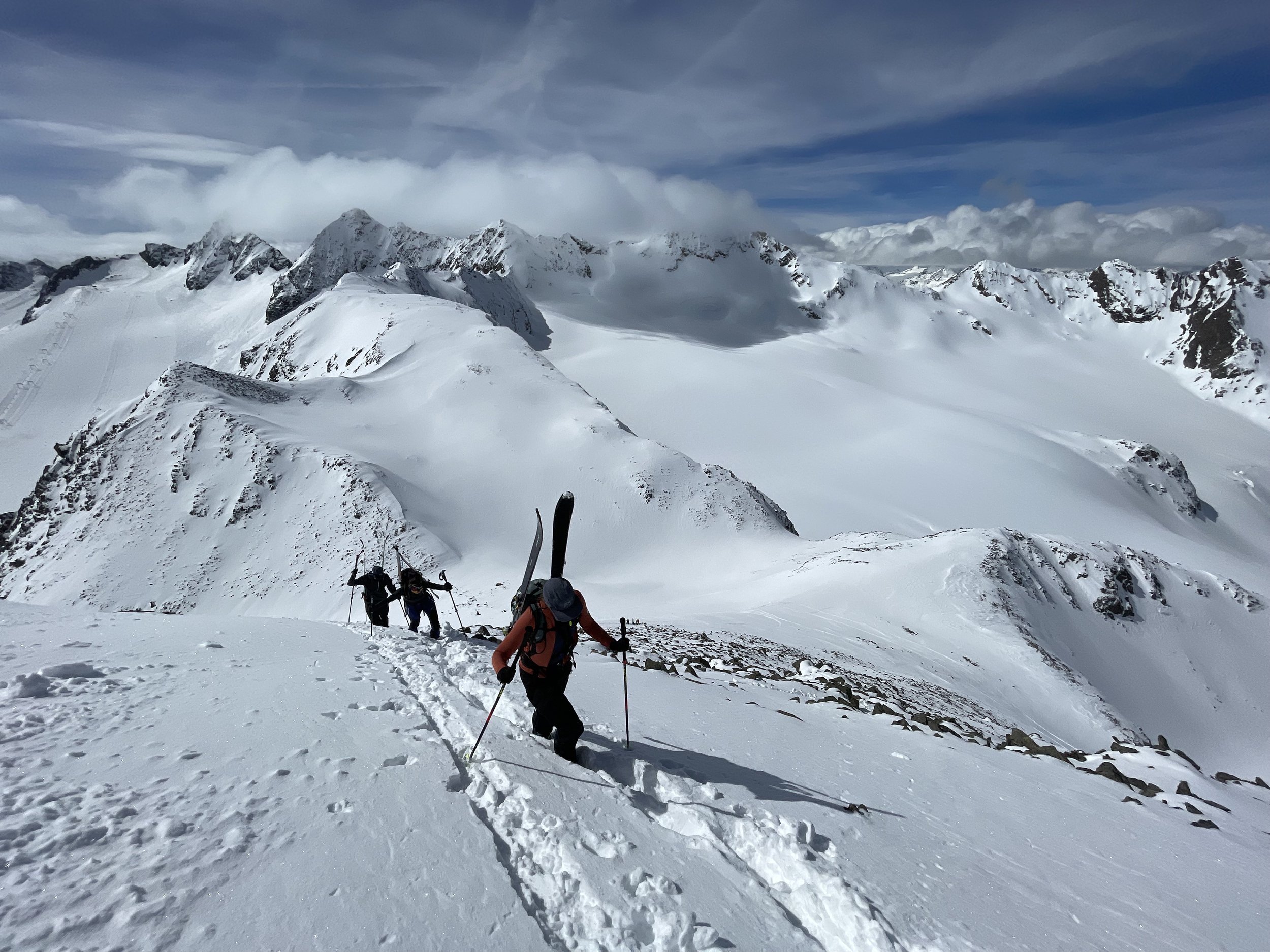 Hinterer Daunkopf (3225 m) from Mutterbergalm