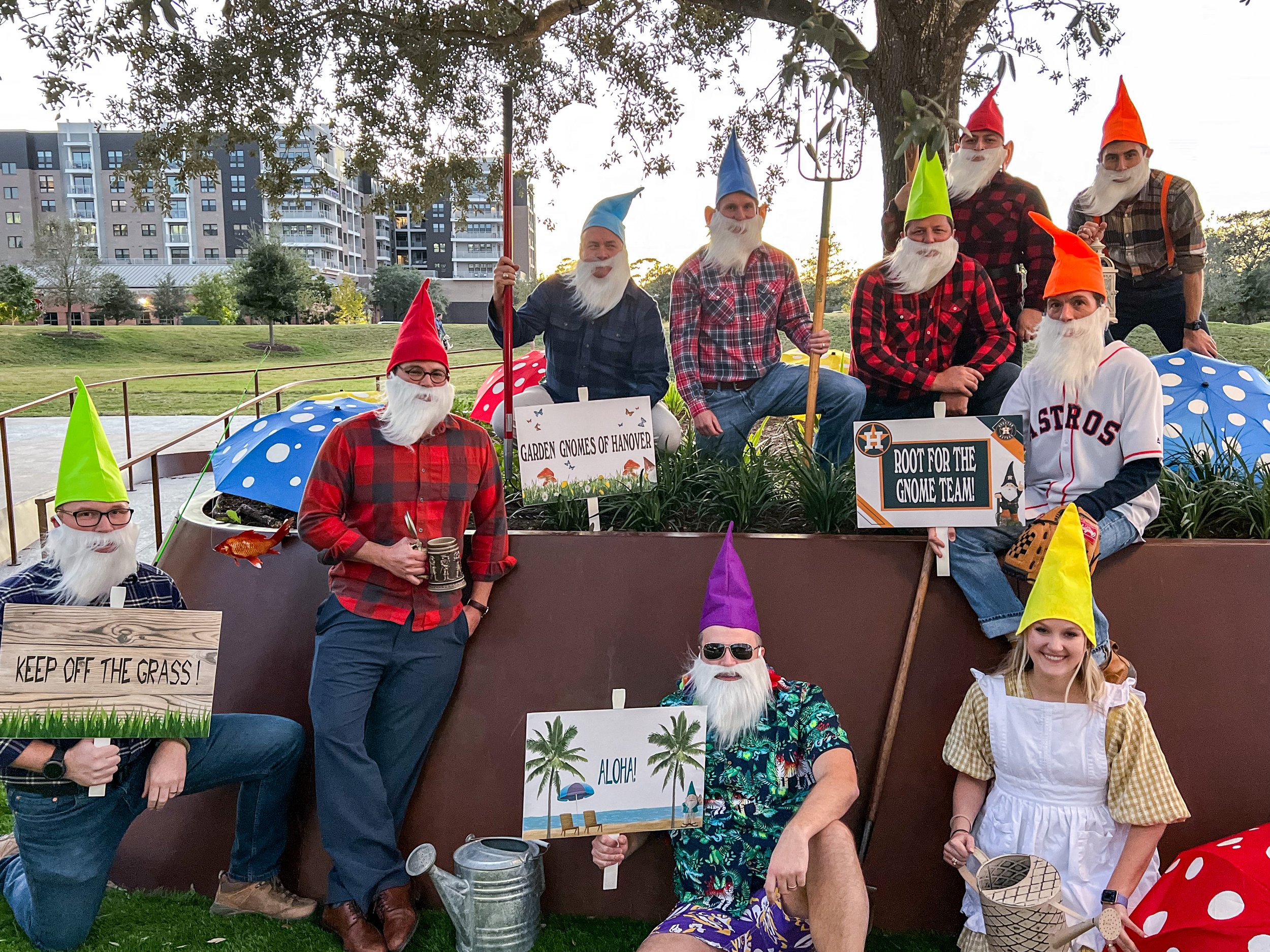 LANDSCAPE HALLOWEEN 2022 .JPG