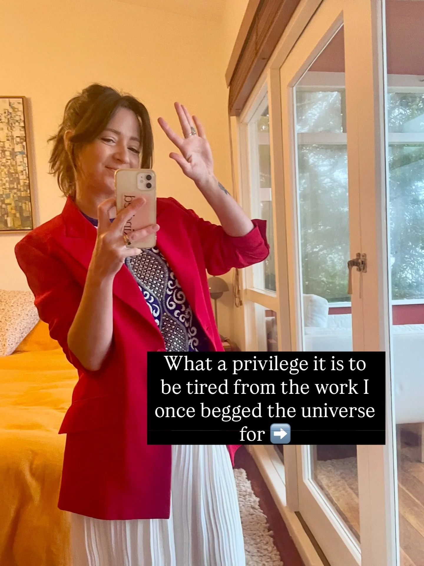 Most people don&rsquo;t need more ideas or more time.

They need a business that works around the life they want to live.

Since forever ago, we&rsquo;ve been taught to focus on our work and fit our lives around it. (Boo).

I&rsquo;m a huge advocate 