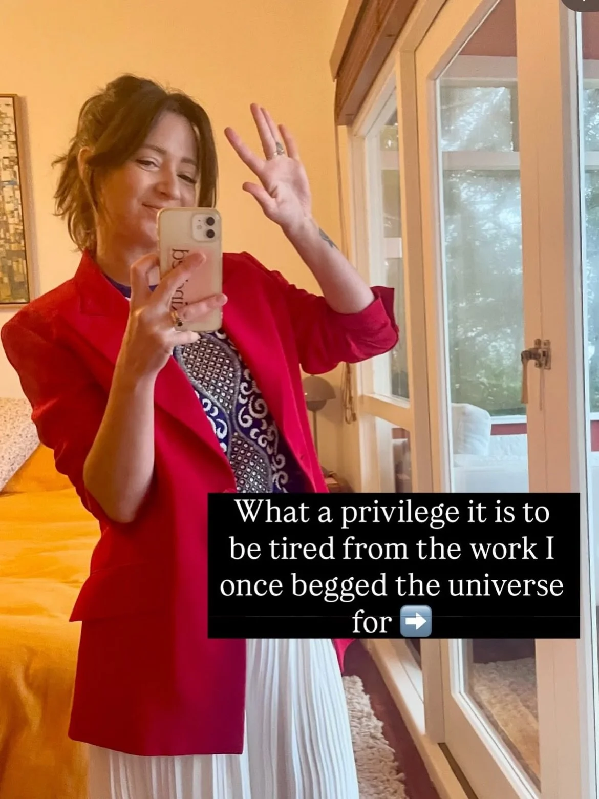 Most people don&rsquo;t need more ideas or more time.

They need a business that works around the life they want to live.

Since forever ago, we&rsquo;ve been taught to focus on our work and fit our lives around it. (Boo to that).

I&rsquo;m a huge a