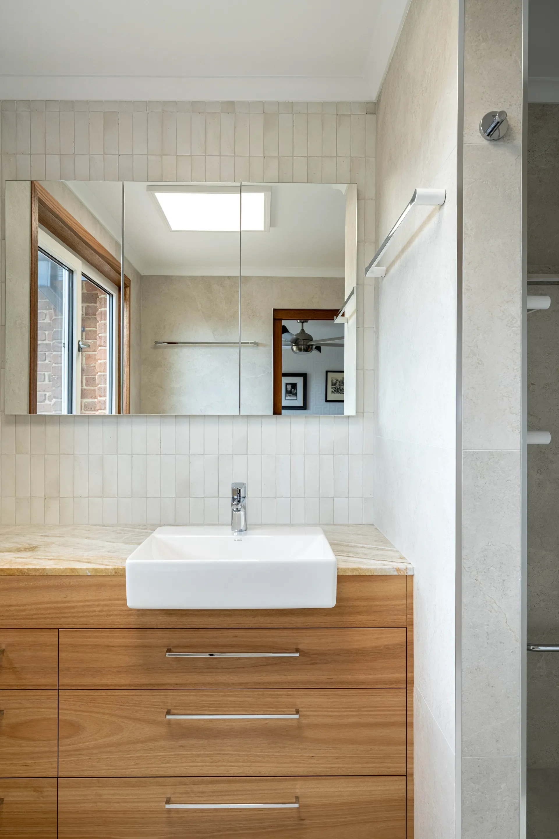 Vanity&LinenJoineryCalwell-Asmbl (7).webp