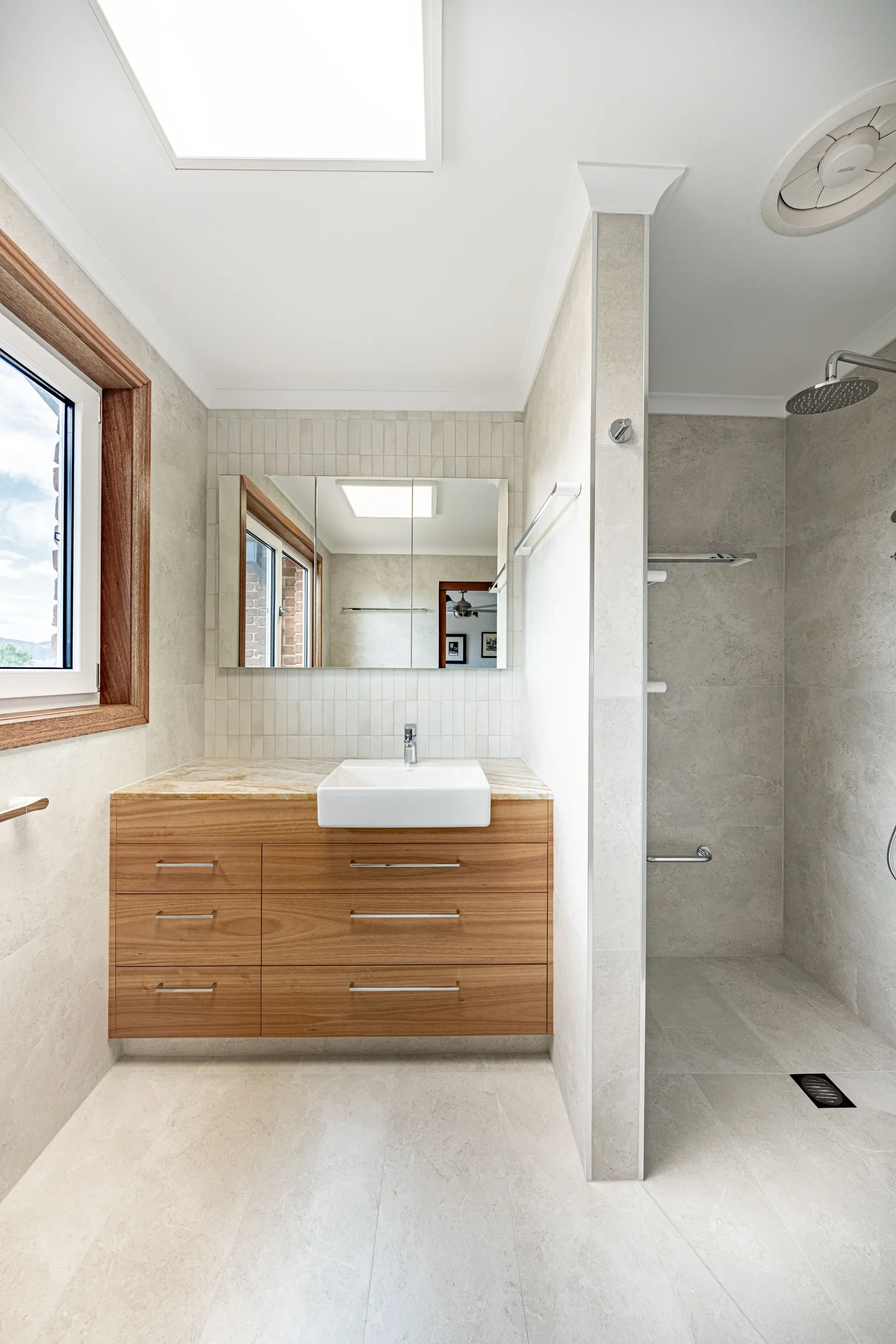 Vanity&LinenJoineryCalwell-Asmbl (6).webp