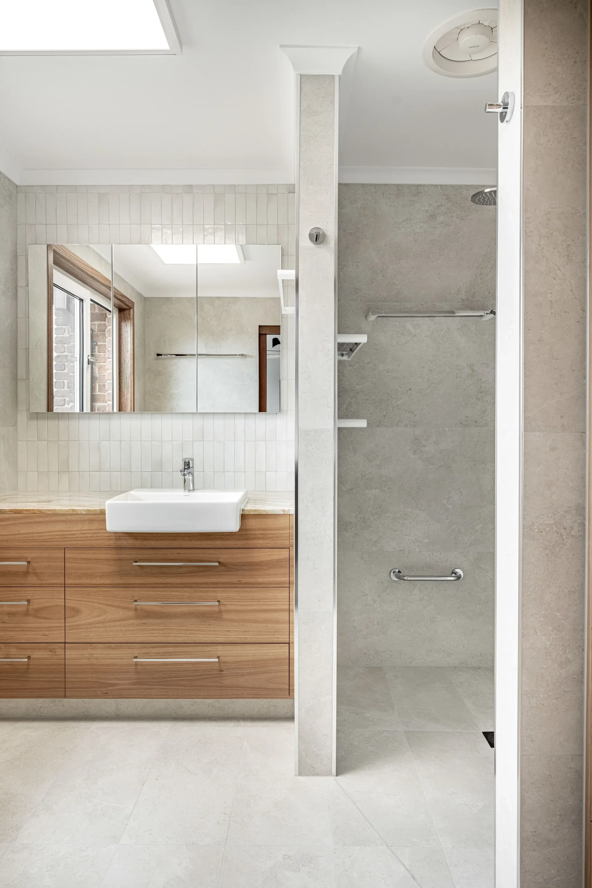 Vanity&LinenJoineryCalwell-Asmbl (9).webp