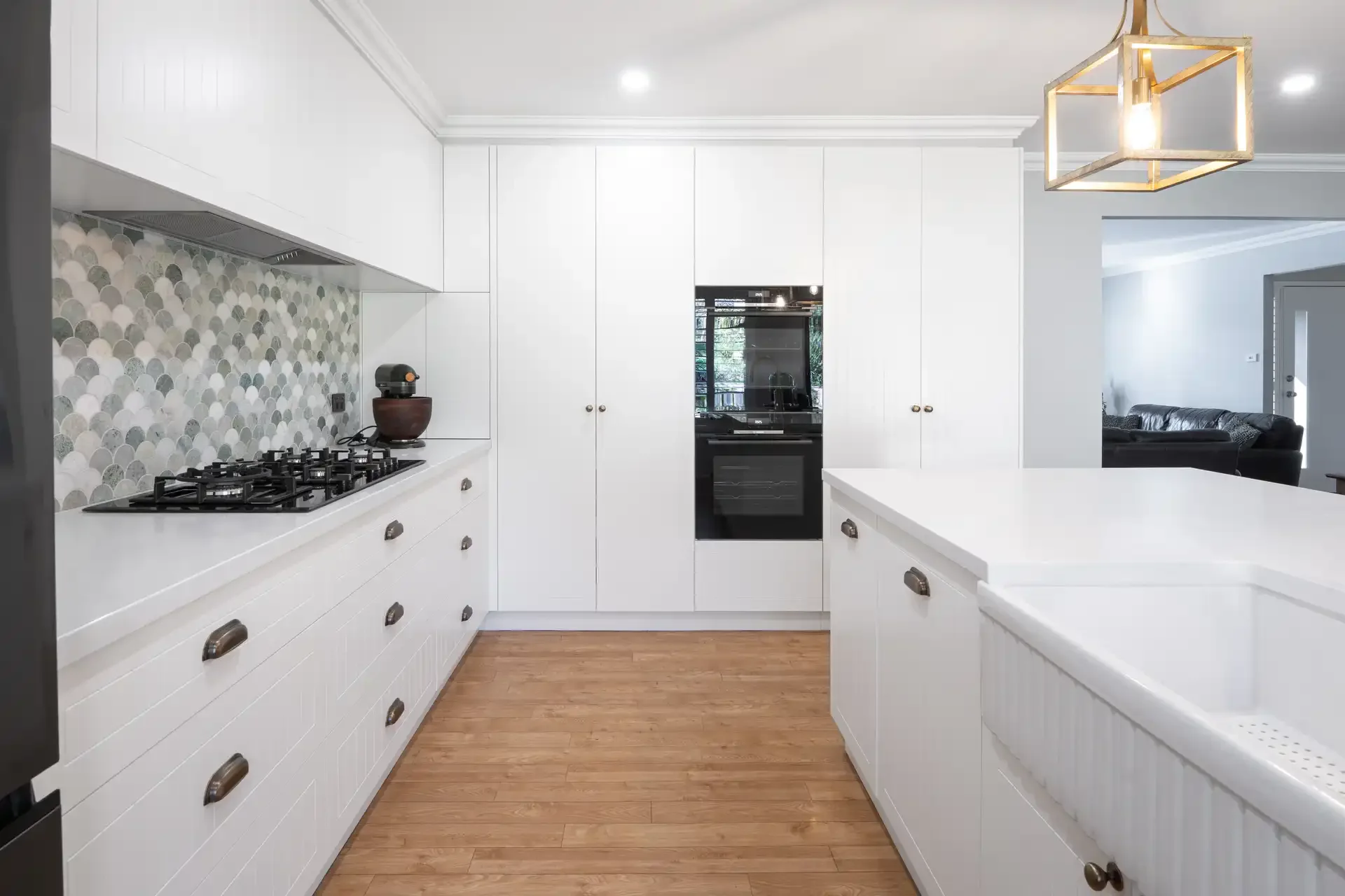 murrumbateman-kitchen-two-pack-cabinetry-full-view-18.webp