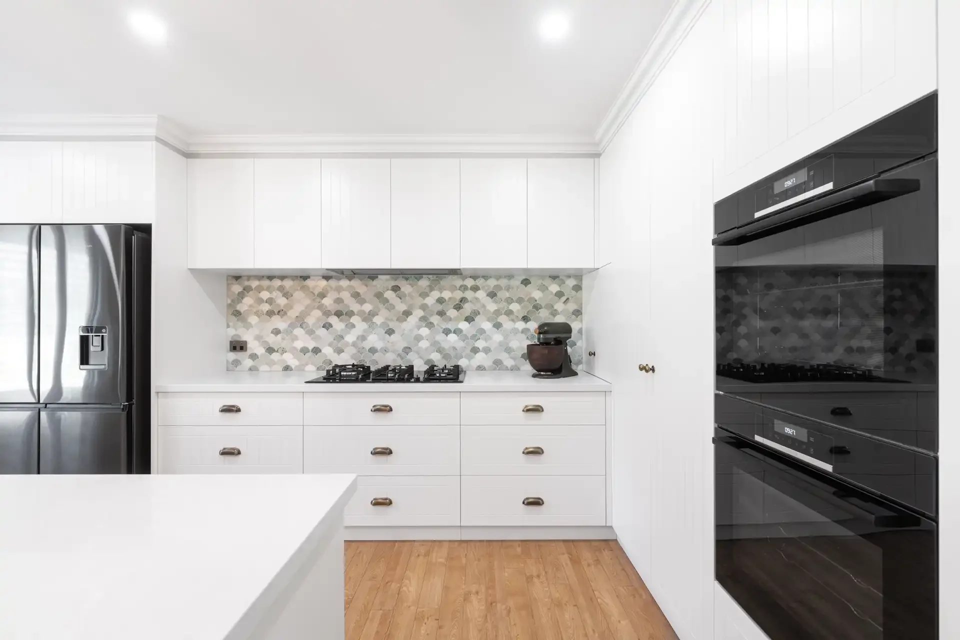 murrumbateman-kitchen-cooktop-wall-double-ovens-17.webp