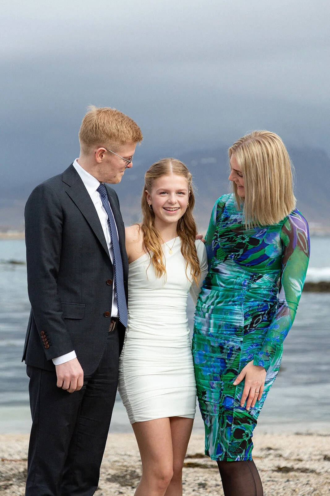 Fermingarmyndataka utandyra með fjölskyldunni á Akranesi