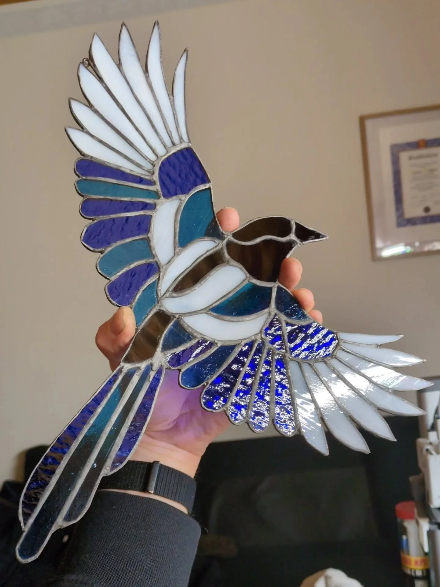 Stained glass eurasian magpie.
.
.
.
#stainedglass #glassart #handmade #magpie