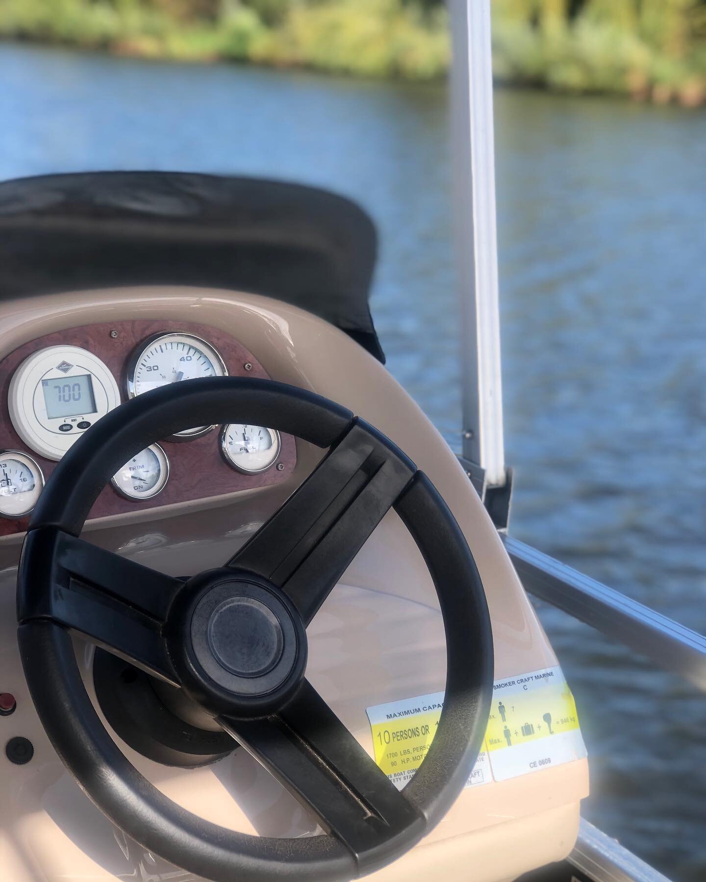 Het weekend goed afsluiten op de sloep! 

#luxesloepvaren #luxesloepvarendenbosch #denbosch #shertogenbosch #varen #lunch #sloep #reserveernu #vrienden #uitjes #vriendenuitje #weekend