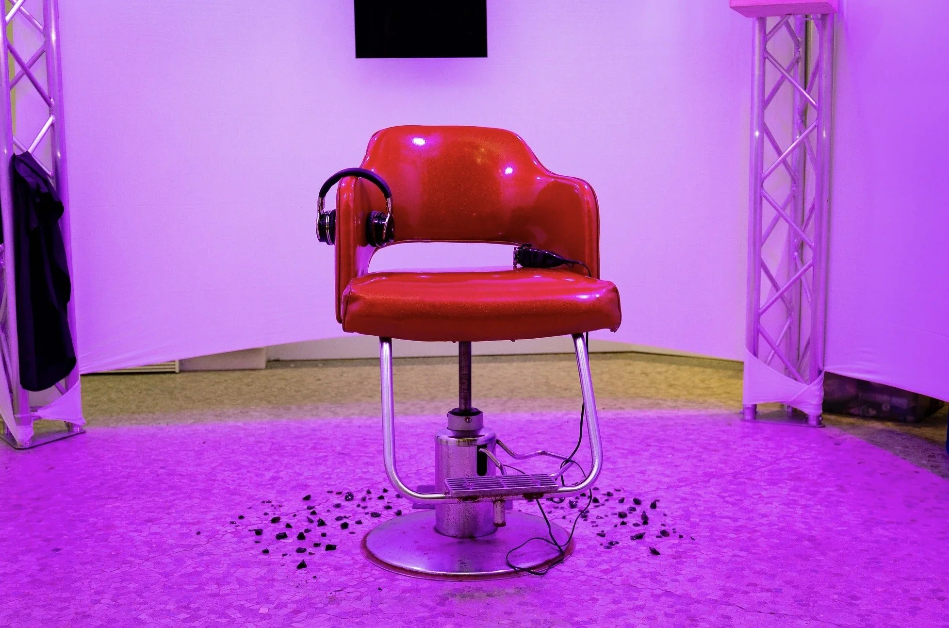 I Am A Prism of Obsidian