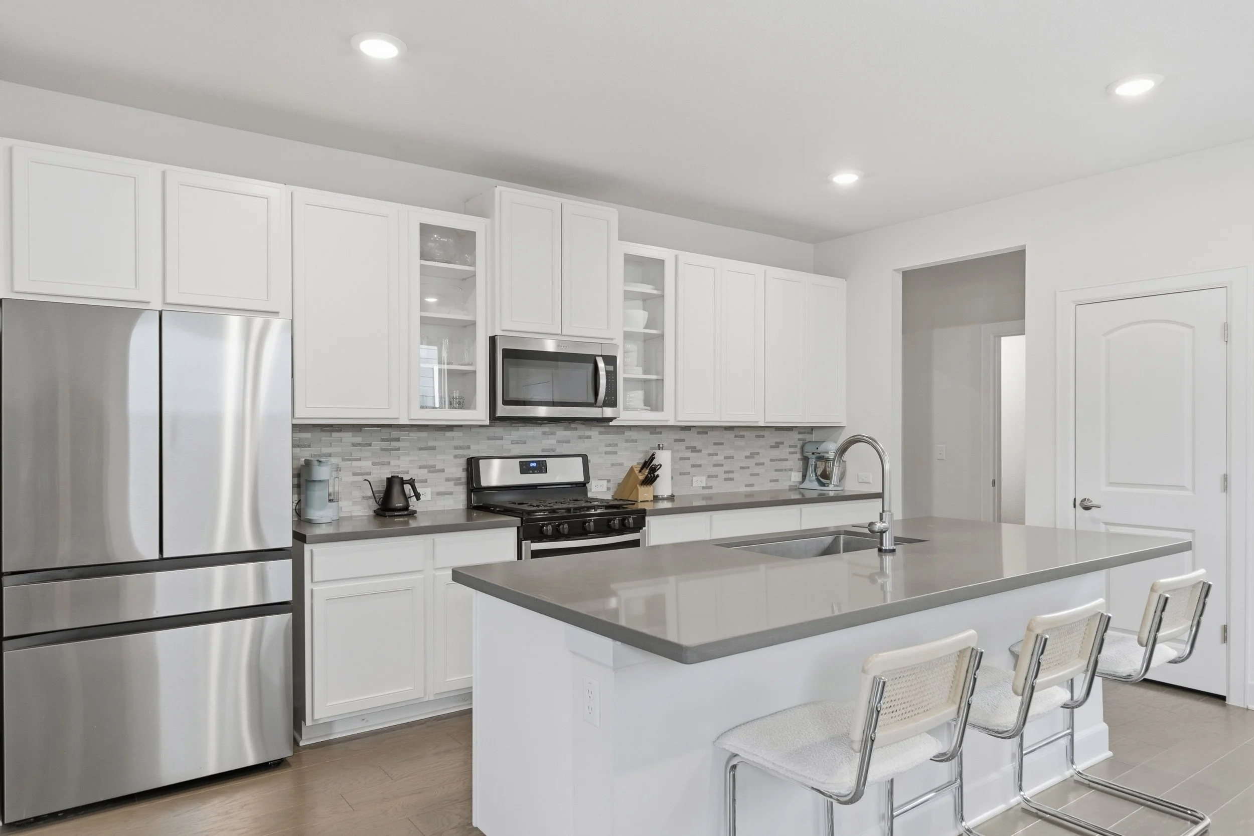 Fully equipped kitchen.jpg