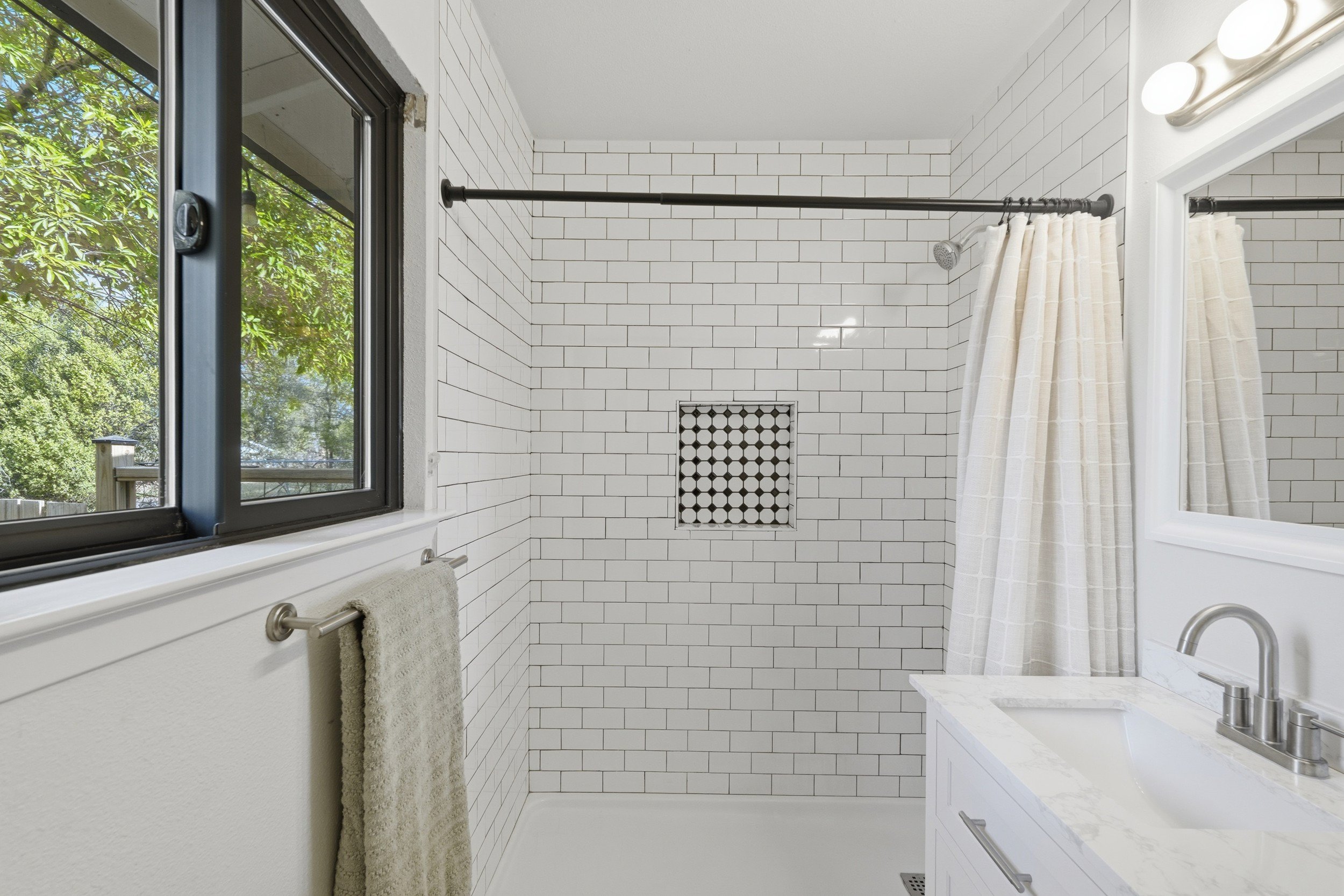 En-suite bathroom